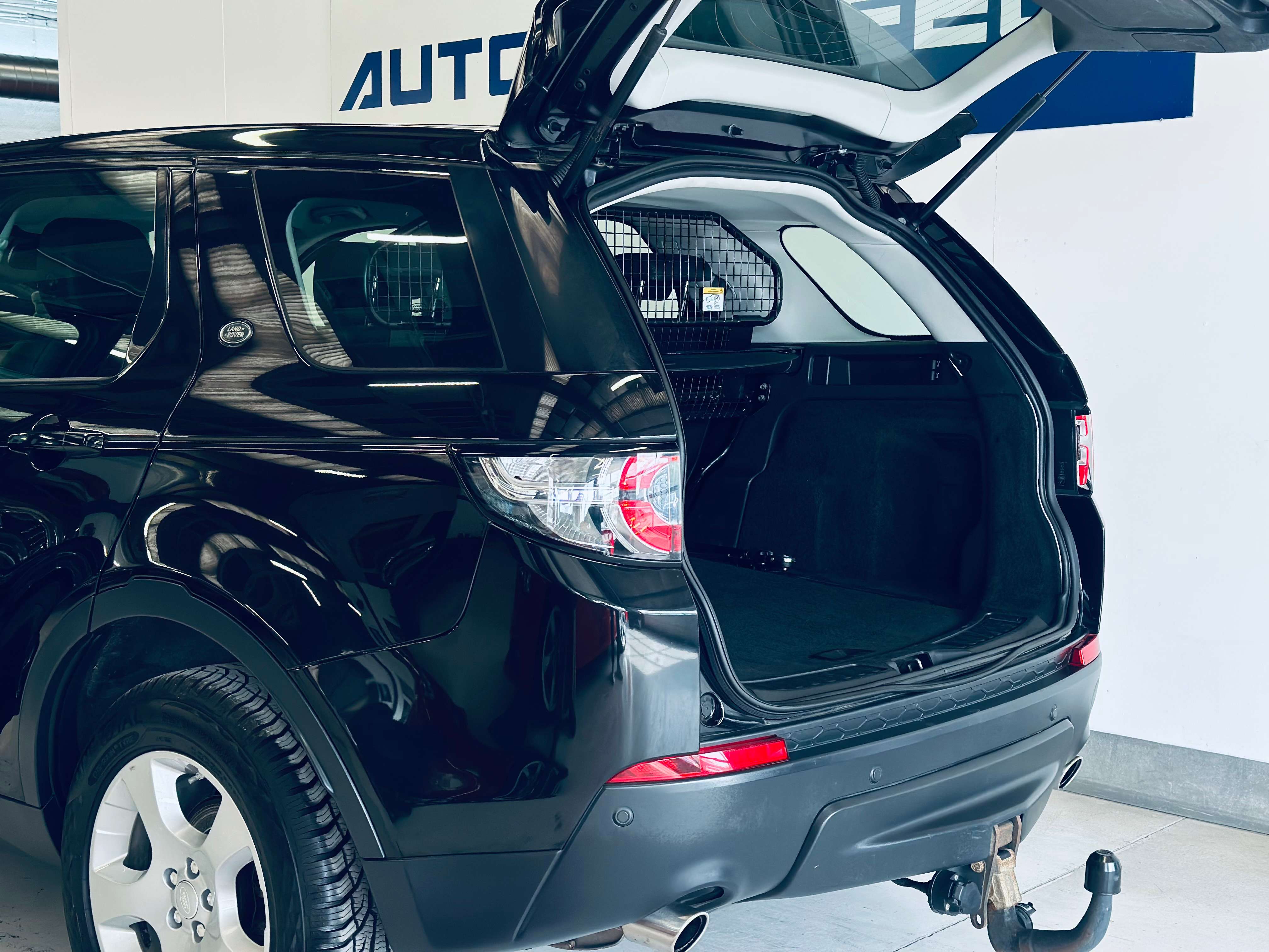 Land Rover Discovery Sport 2.0 PDC NAVI CLIM BIZONE BLUETOOTH ISOFIX KEY LESS ATTACHE REM