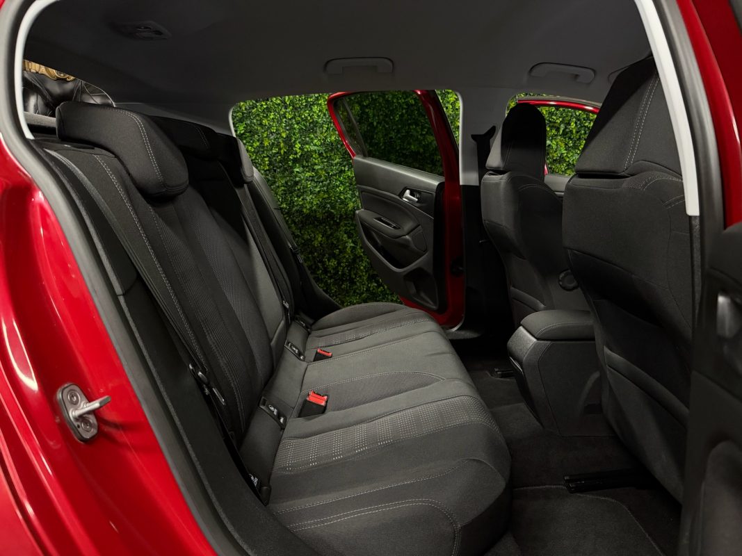 Peugeot 308 II ALLURE 1.2 130 Cv ECRAN GPS TACTILE CAMERA RECUL BVM6 CRIT AIR 1 - GARANTIE AN