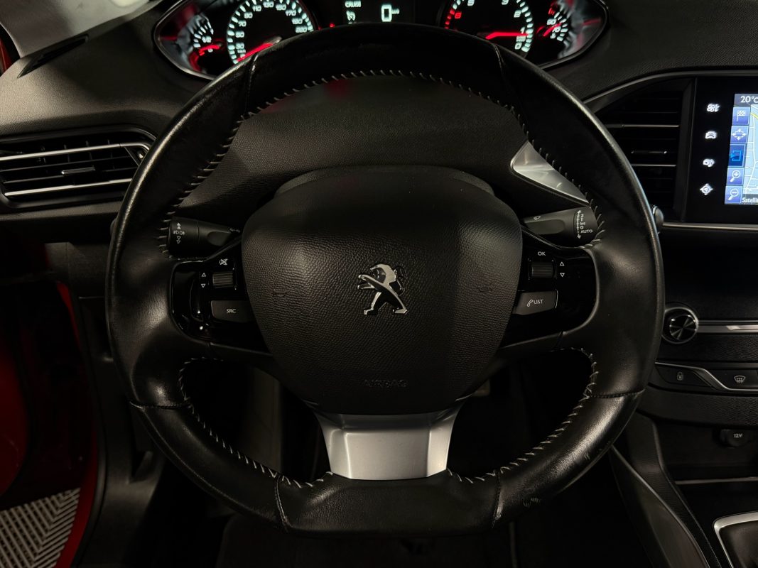 Peugeot 308 II ALLURE 1.2 130 Cv ECRAN GPS TACTILE CAMERA RECUL BVM6 CRIT AIR 1 - GARANTIE AN