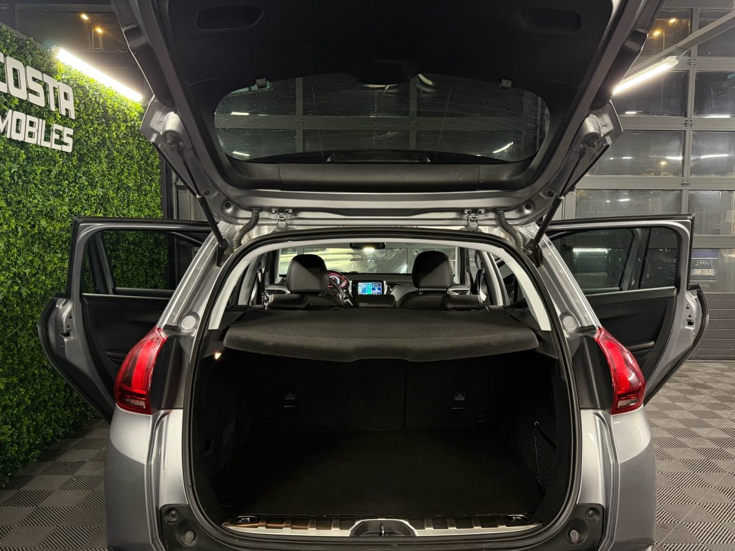 Peugeot 2008 PHASE 2 GT LINE 1.2 110 Cv 1ERE MAIN / GPS APPLE CARPLAY & ANDROID - GARANTIE 1 AN