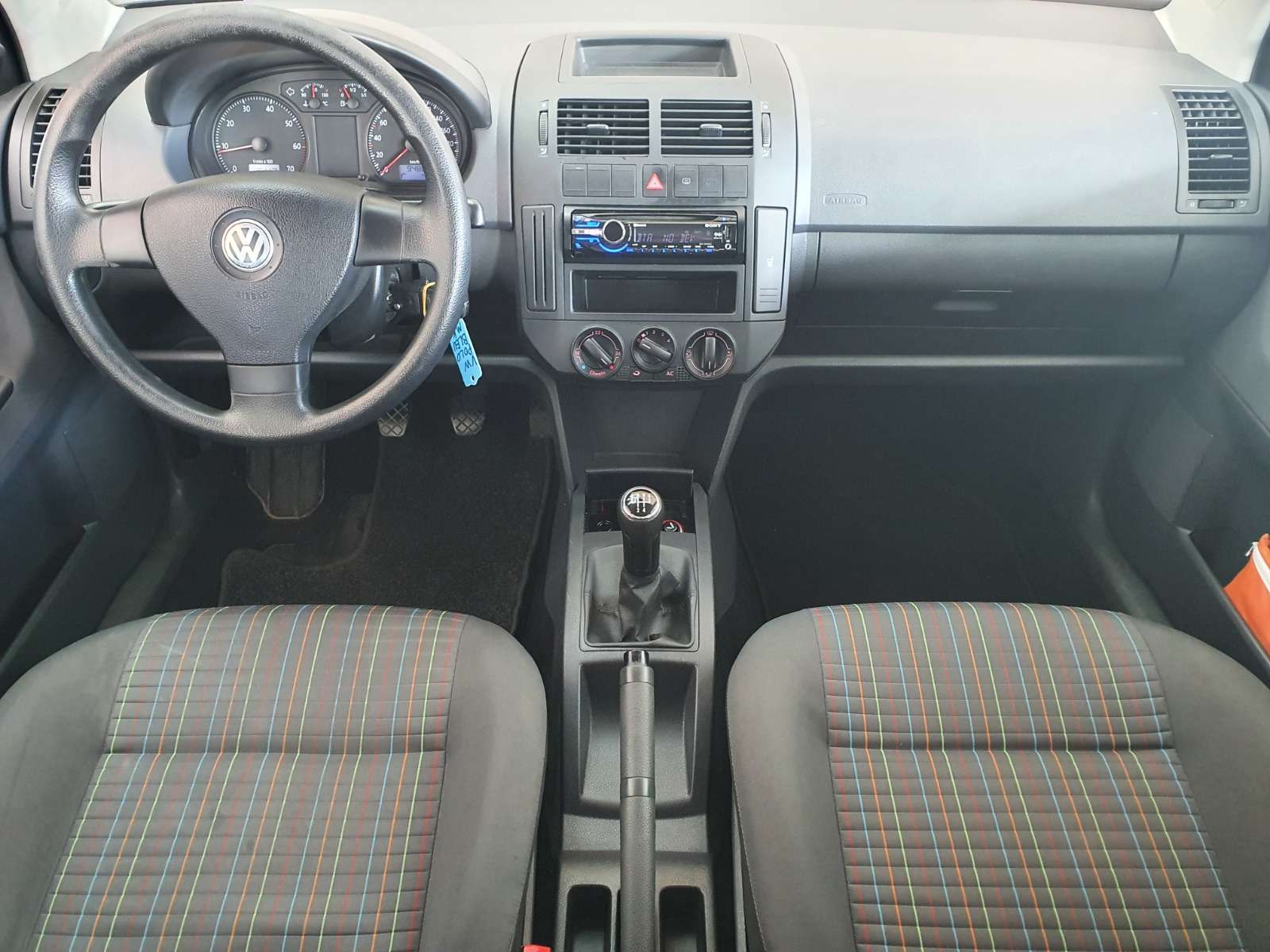 Volkswagen Polo 🟢1.2 ESSENCE 60CV - 5 PORTES - CLIM - BLUETOOTH