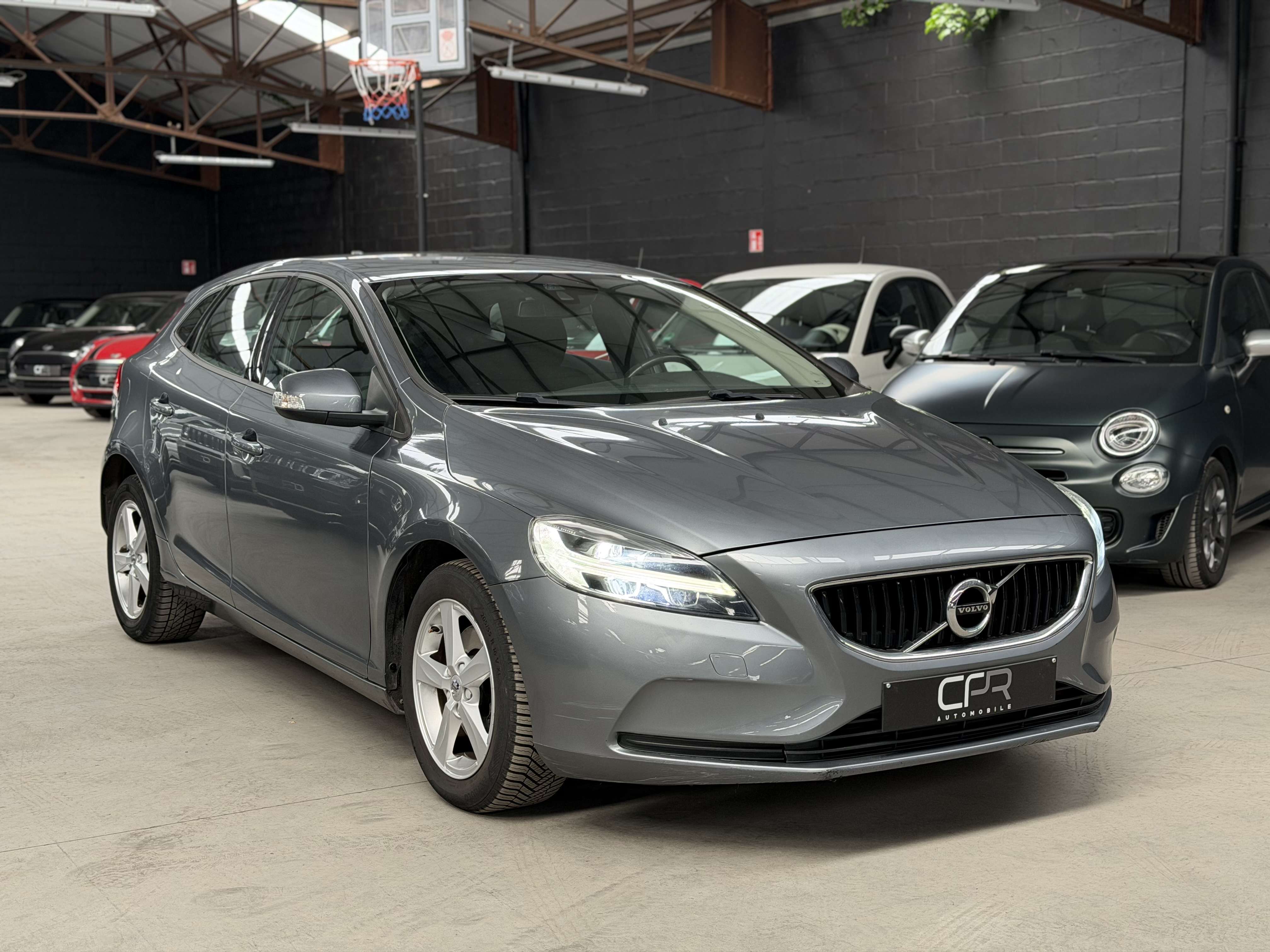 Volvo V40 2.0i * GPS * RADAR AR * CRUISE * CLIM * JANTE