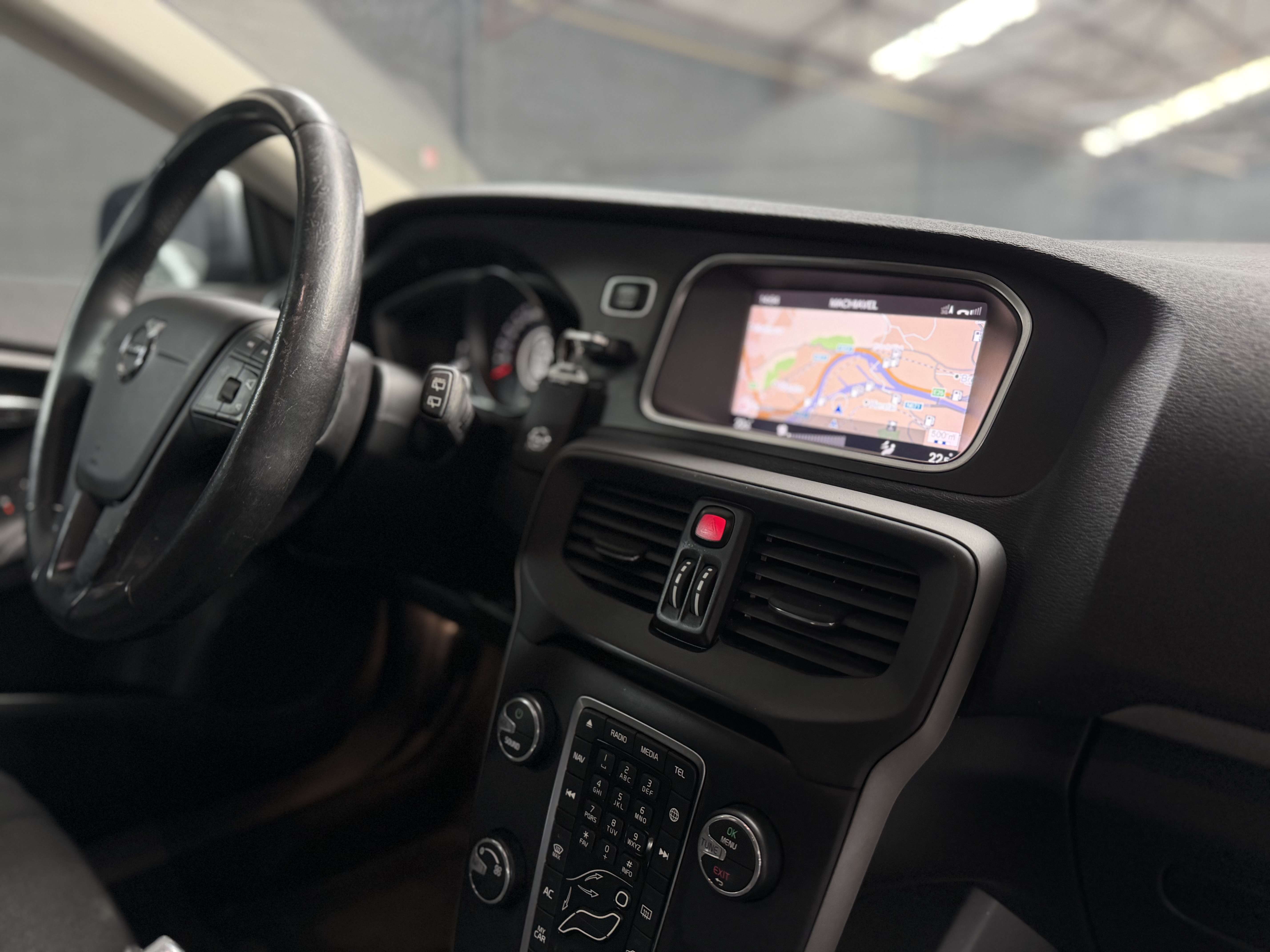Volvo V40 2.0i * GPS * RADAR AR * CRUISE * CLIM * JANTE