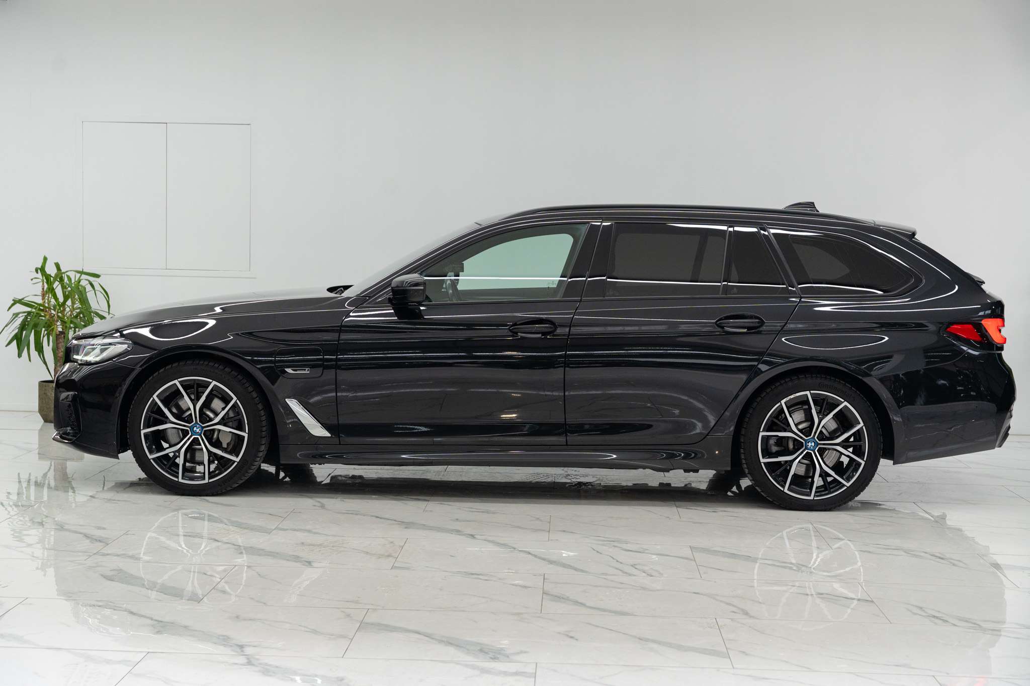 BMW 530 e xDrive touring M-pack! Full, Sfeer, ACC, Trekhaak!