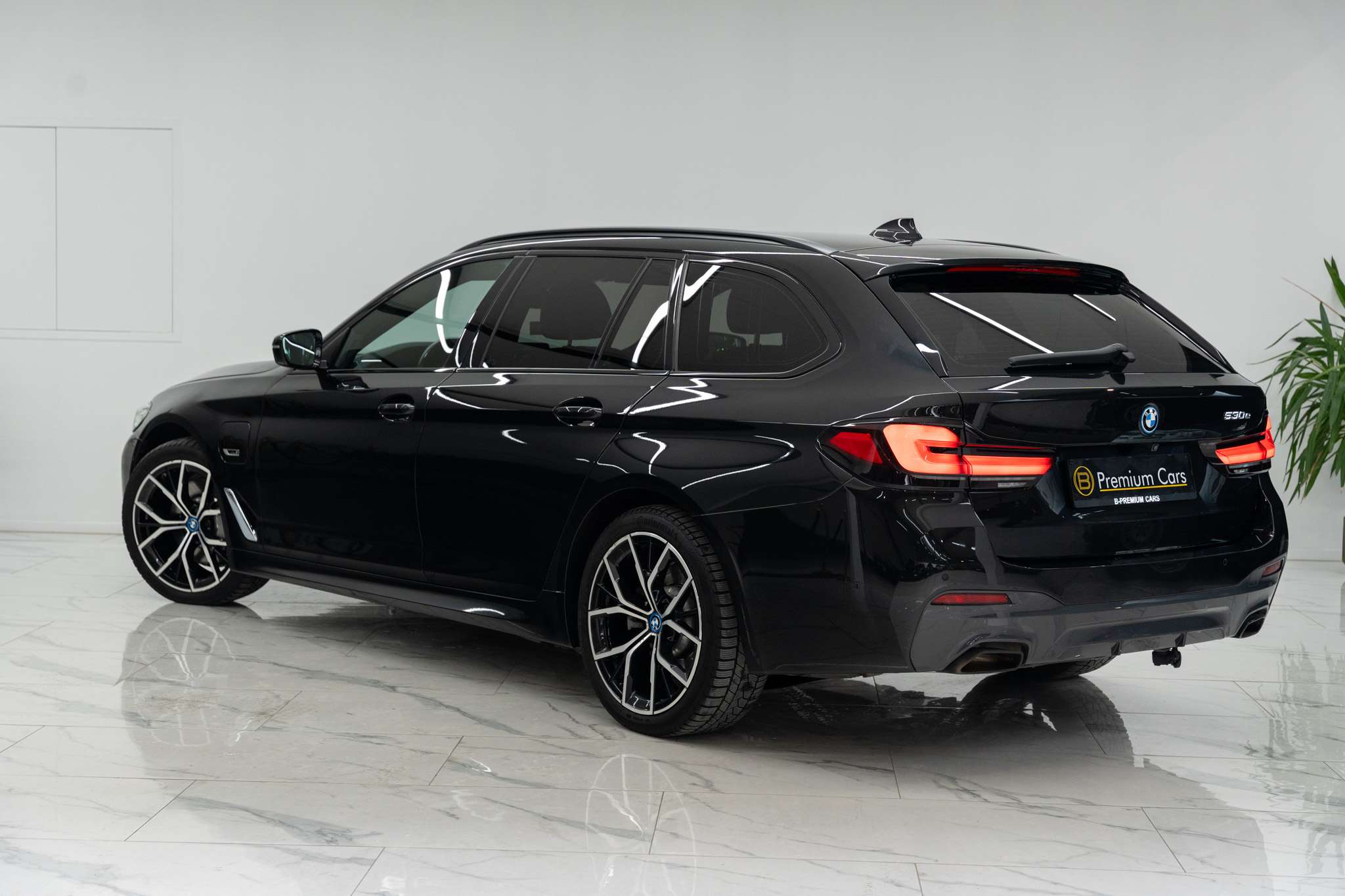 BMW 530 e xDrive touring M-pack! Full, Sfeer, ACC, Trekhaak!