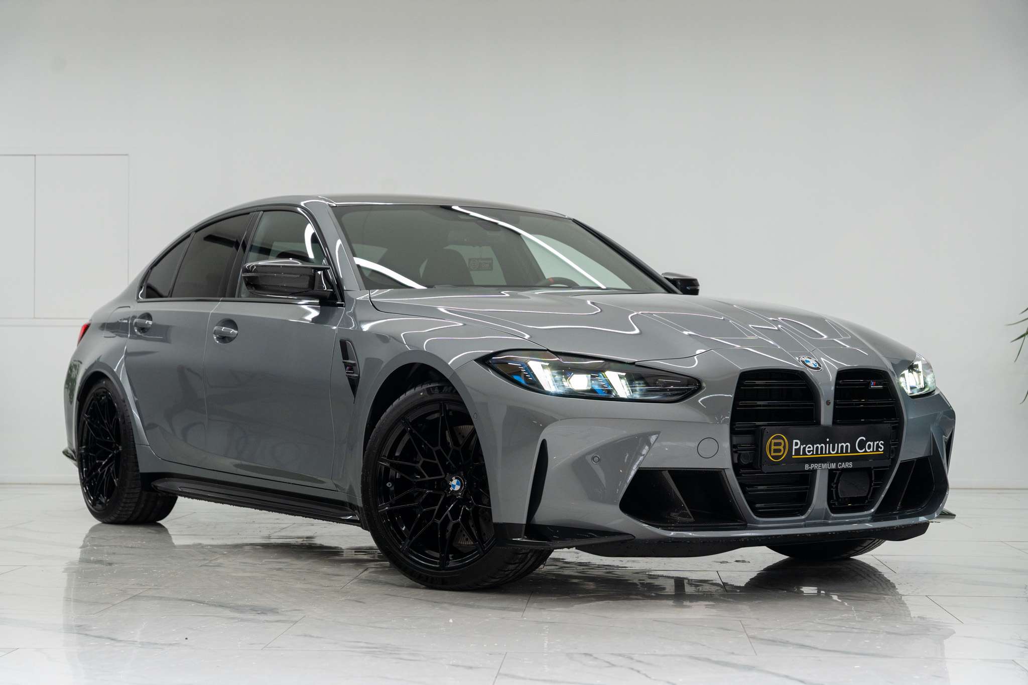 BMW M3 Competition xDrive Carbon pack! Full options! New car!