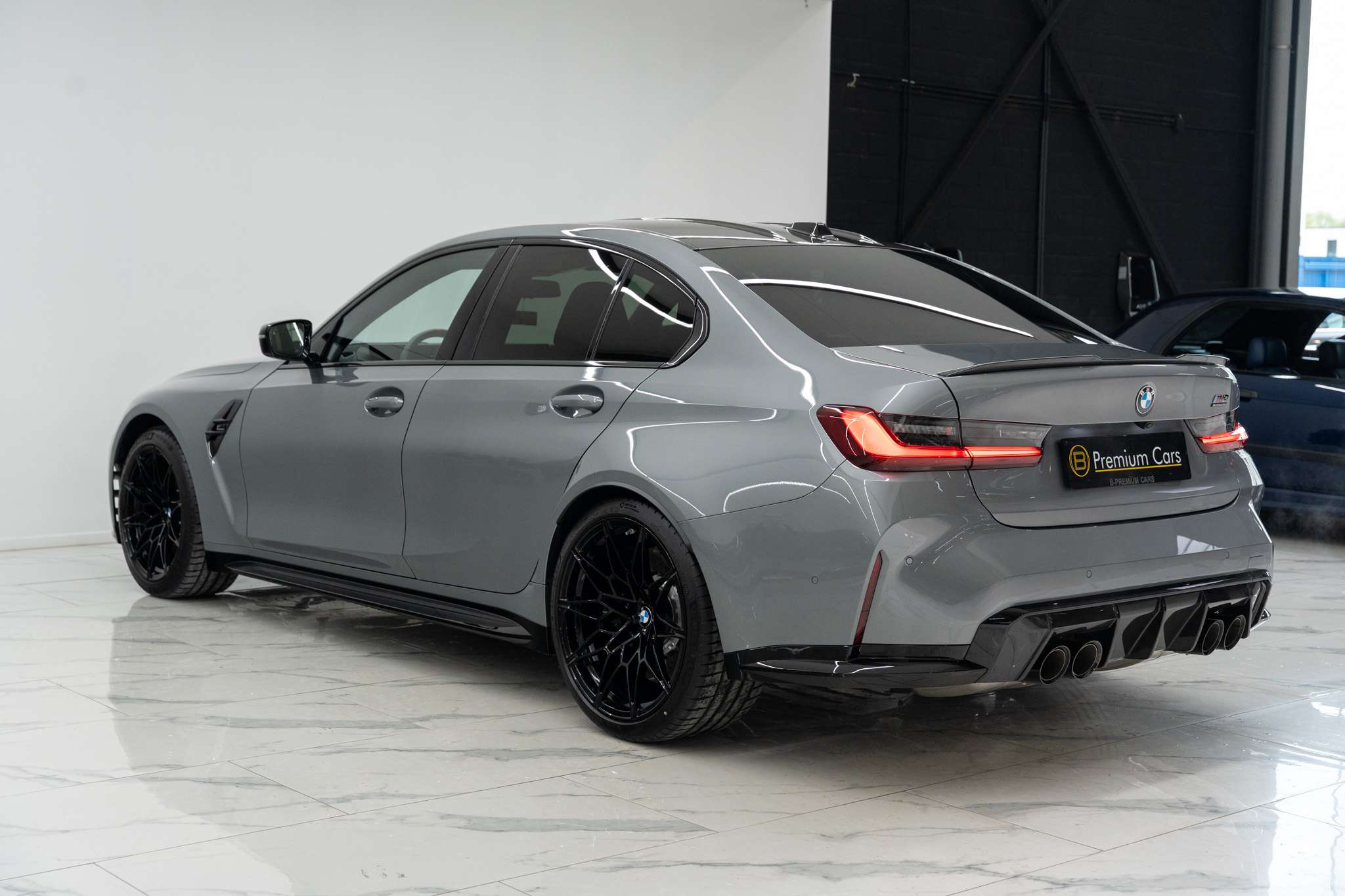 BMW M3 Competition xDrive Carbon pack! Full options! New car!
