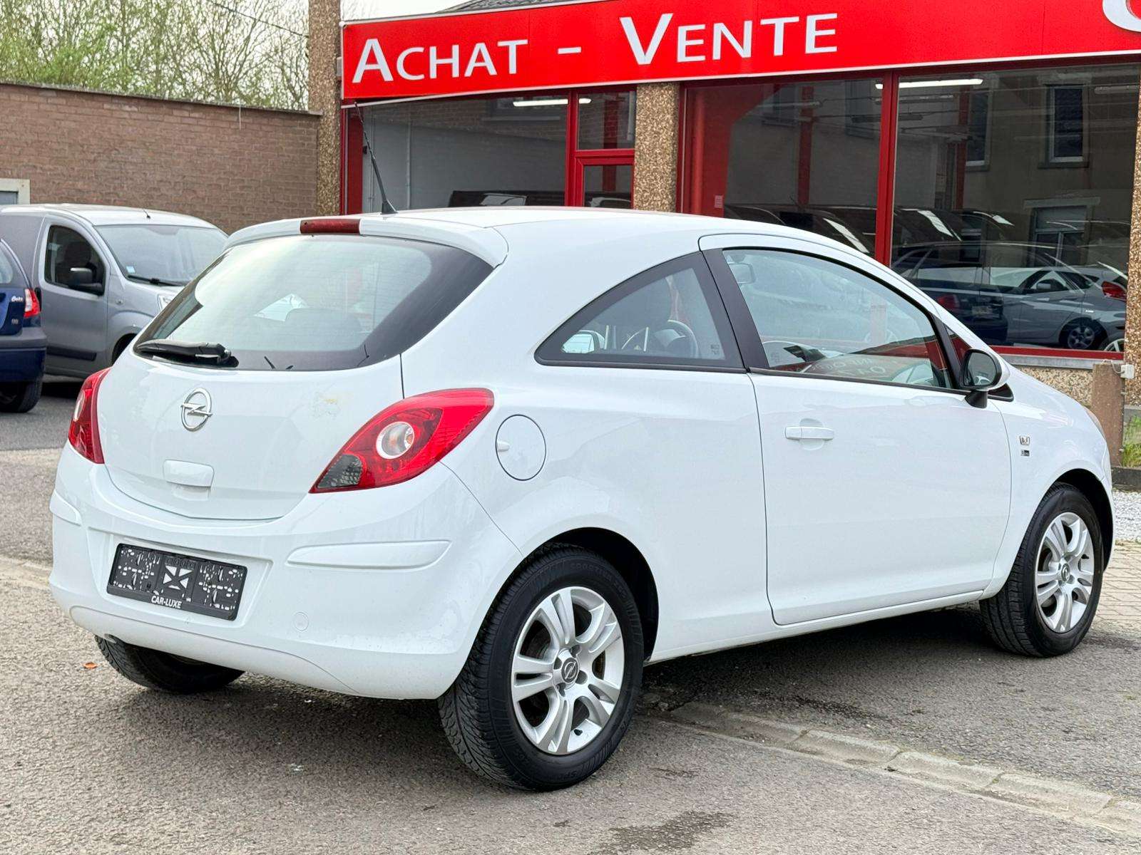 Opel Corsa 1.2I 85CV  CLIM JANTES ESSENCE