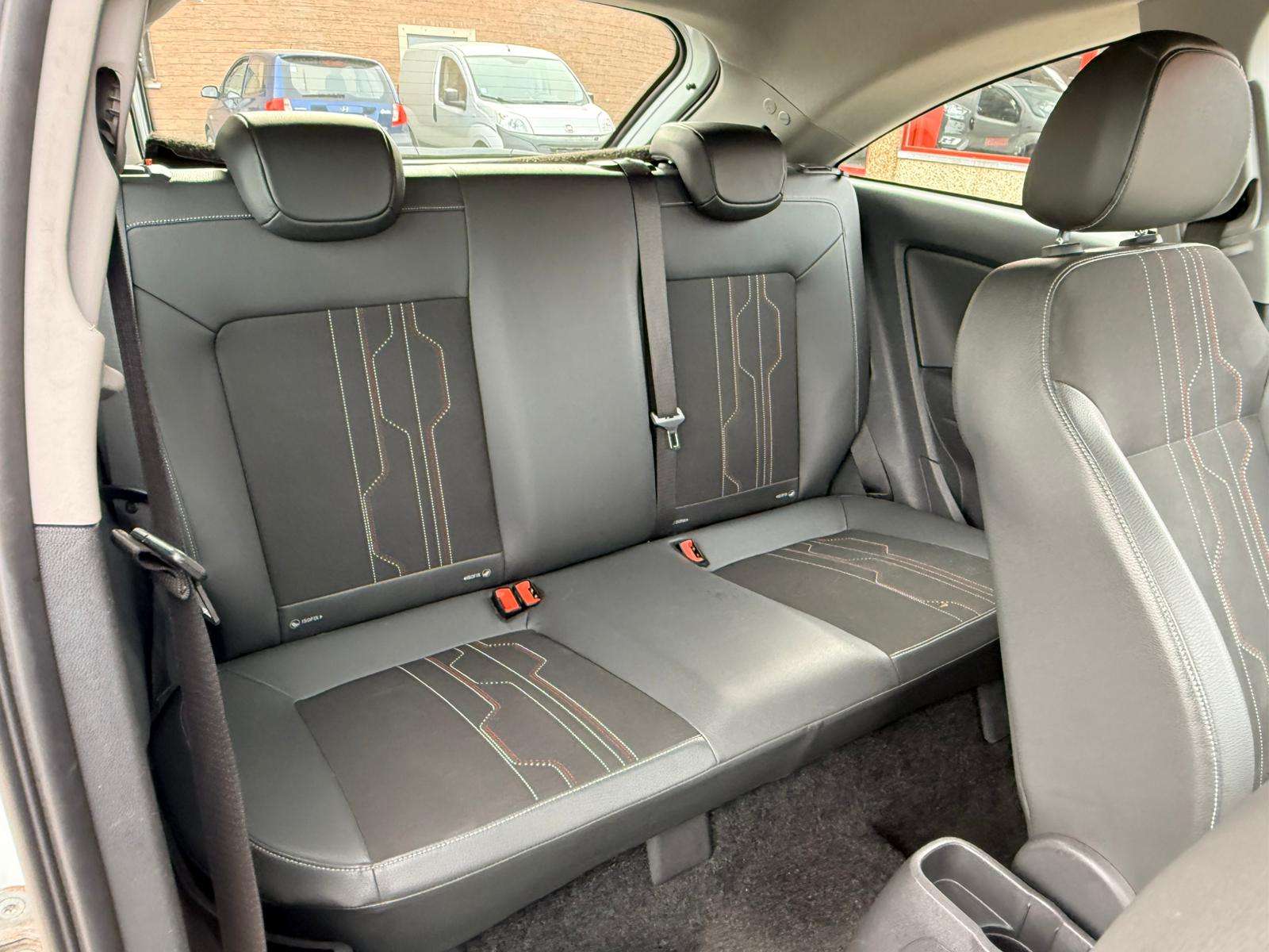 Opel Corsa 1.2I 85CV  CLIM JANTES ESSENCE