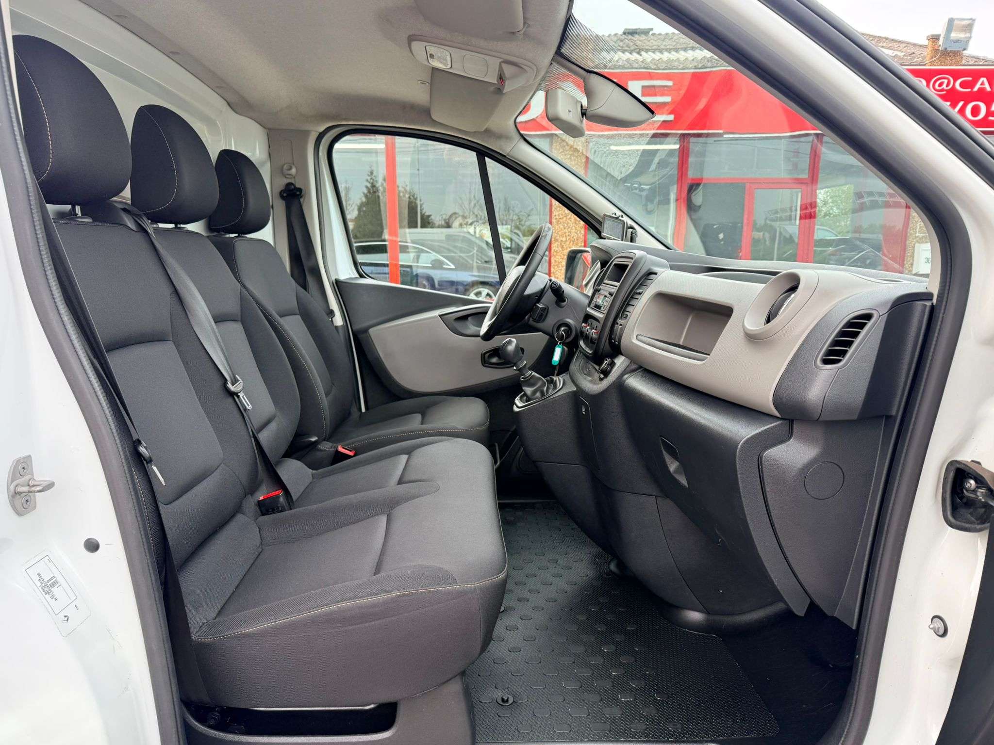 Renault Trafic 1.6 DCI  L1 H1  UTILITAIRE 3 PLACES