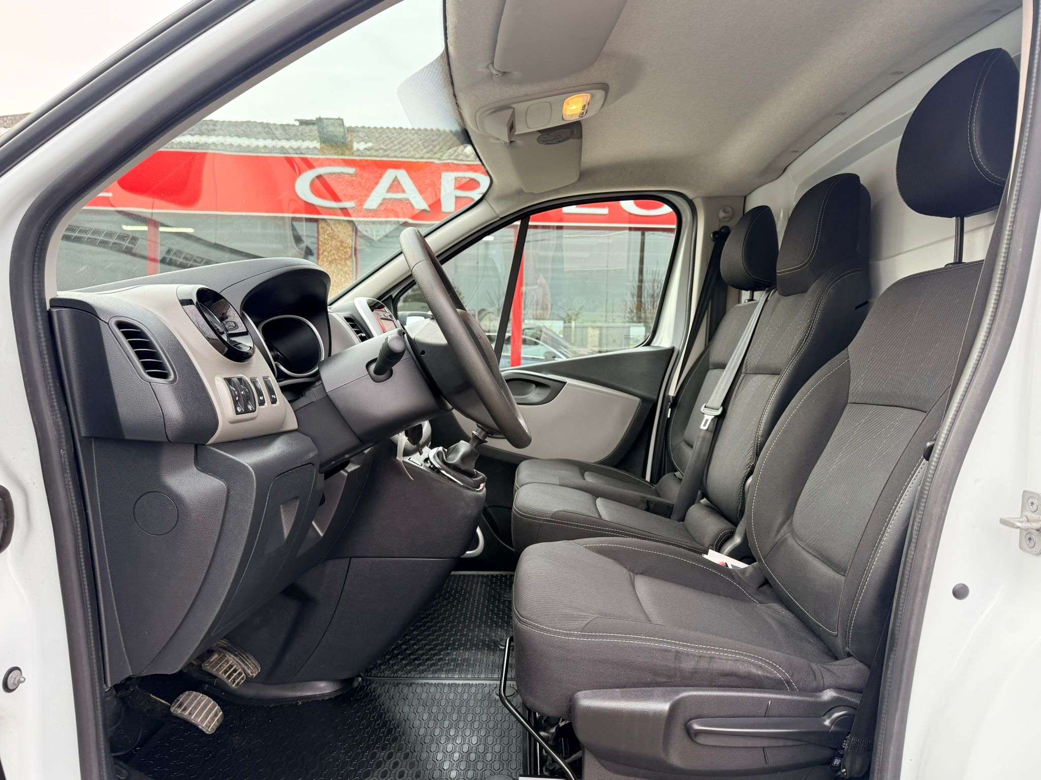 Renault Trafic 1.6 DCI  L2 H1  CAM GPS UTILITAIRE 3 PLACES TVA DEDUC