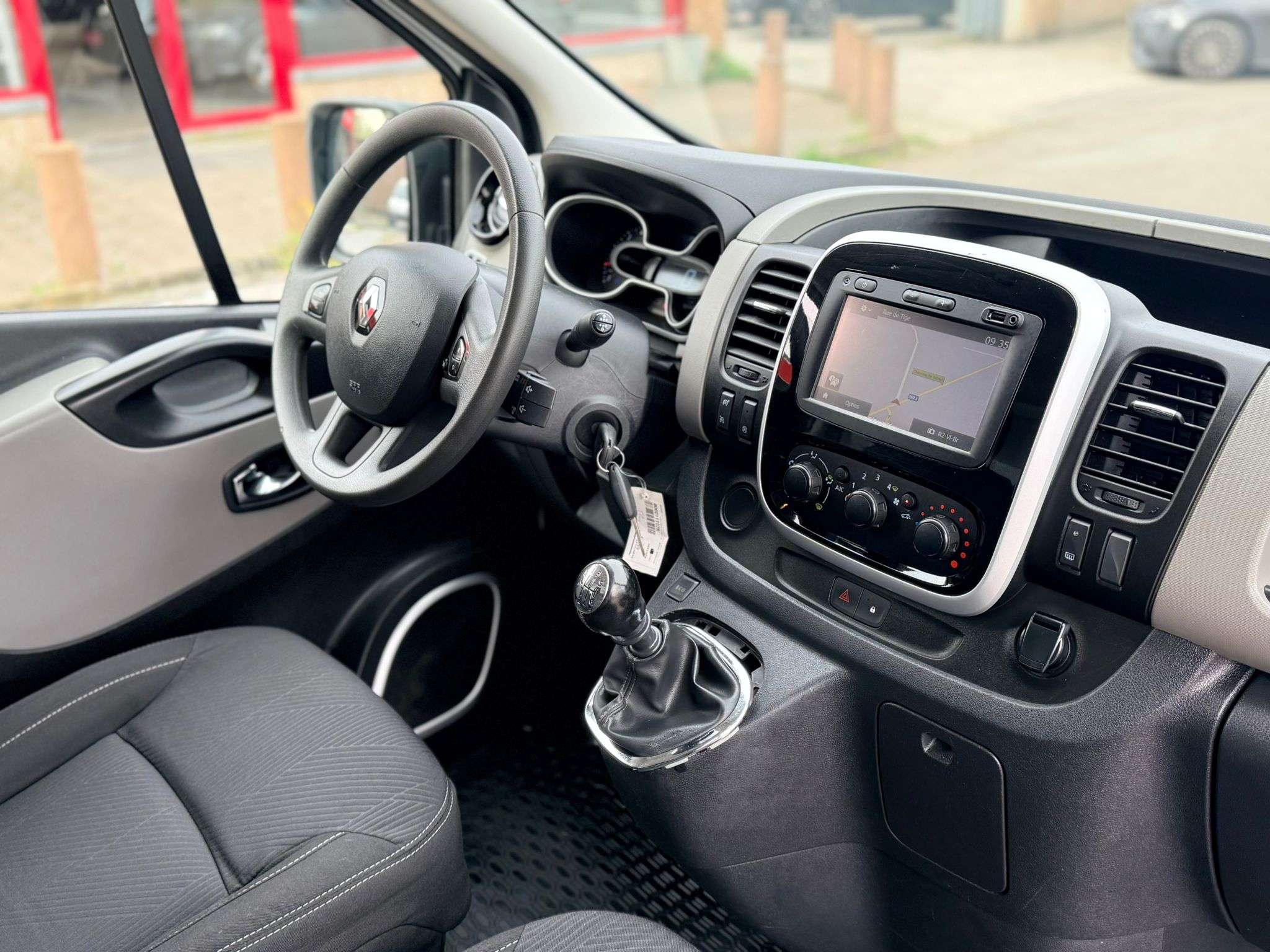 Renault Trafic 1.6 DCI  L2 H1  CAM GPS UTILITAIRE 3 PLACES TVA DEDUC