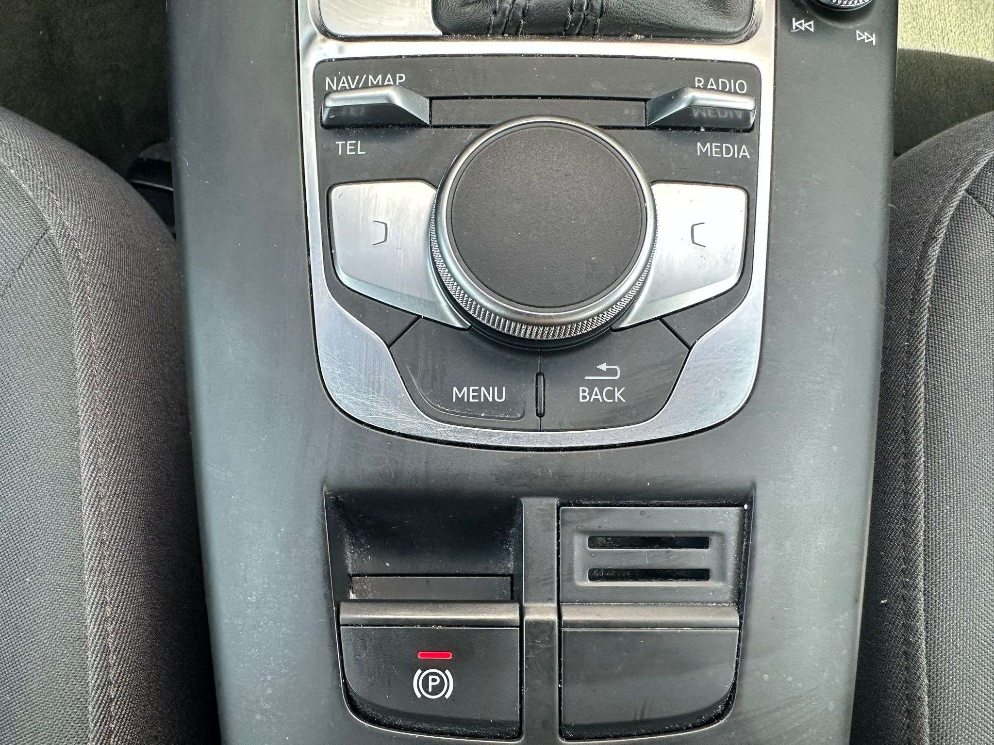 Audi A3 Sportback 30 TFSI /NAVI/AIRCO/AUTO/RADAR AV AR/GARANTIE 12 MOIS