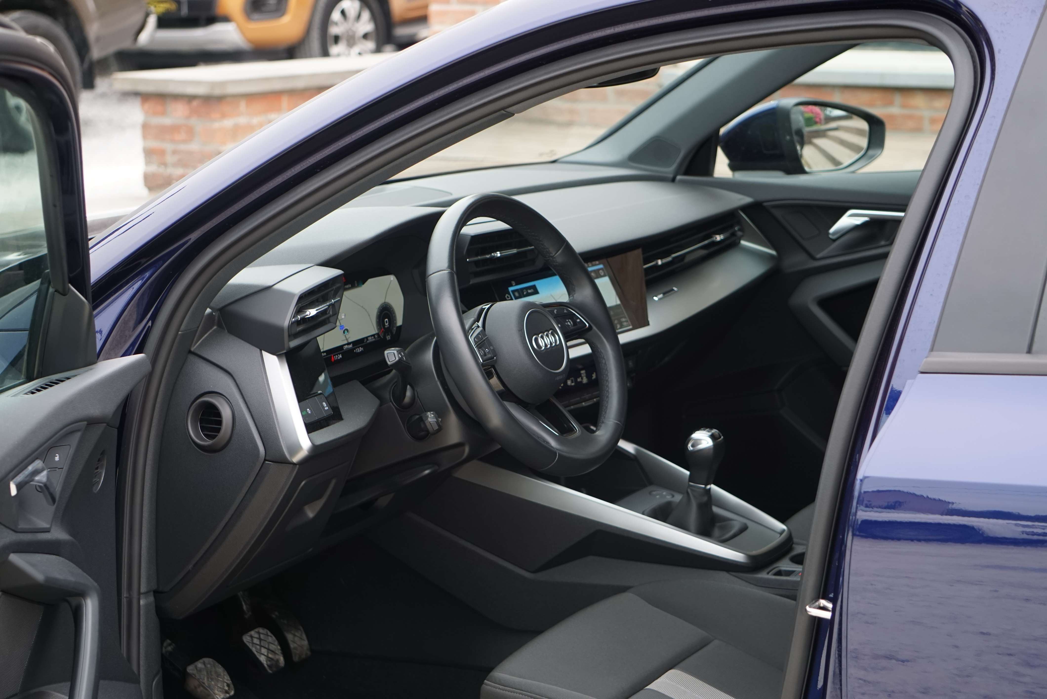 Audi A3 30 TDi 2.0 NAVI PDC CARPLAY CARNET COMPLET EURO 6d