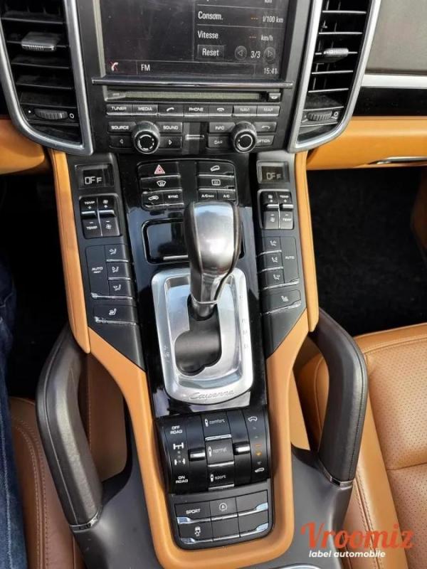 Porsche Cayenne 3.0 TDI 245 PLATINUM EDITION TIPTRONIC-S BVA