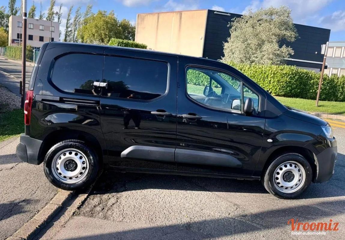 Citroen Berlingo Club M 1.5 BlueHDi 130CV BVA8 3 PLACES 8325HT