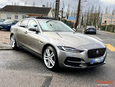 Jaguar Xe D180 HSE STANDARD AUTO 4WD TOIT OUVRANT 11659HT