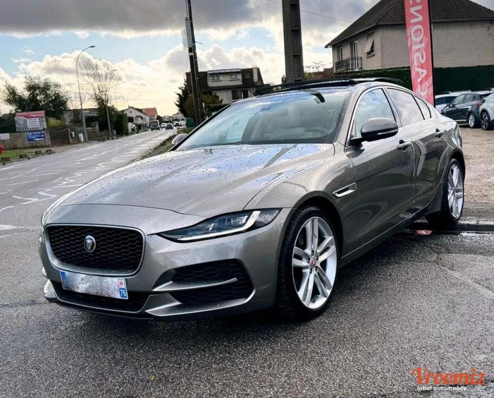 Jaguar Xe D180 HSE STANDARD AUTO 4WD TOIT OUVRANT 13325HT