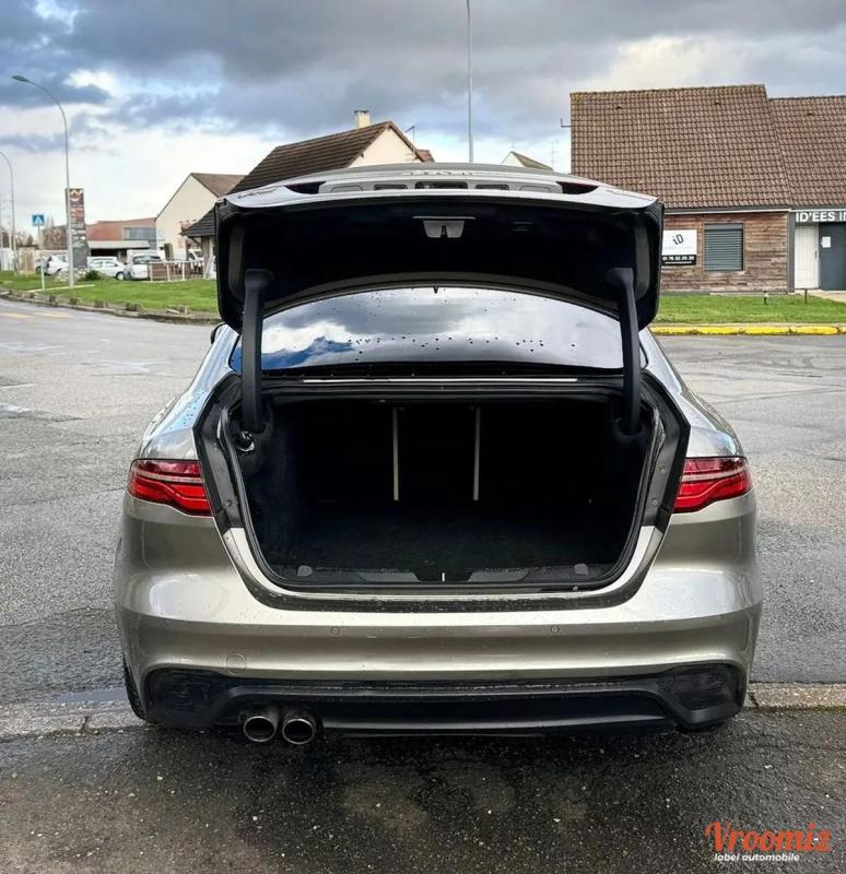 Jaguar Xe D180 HSE STANDARD AUTO 4WD TOIT OUVRANT 13325HT