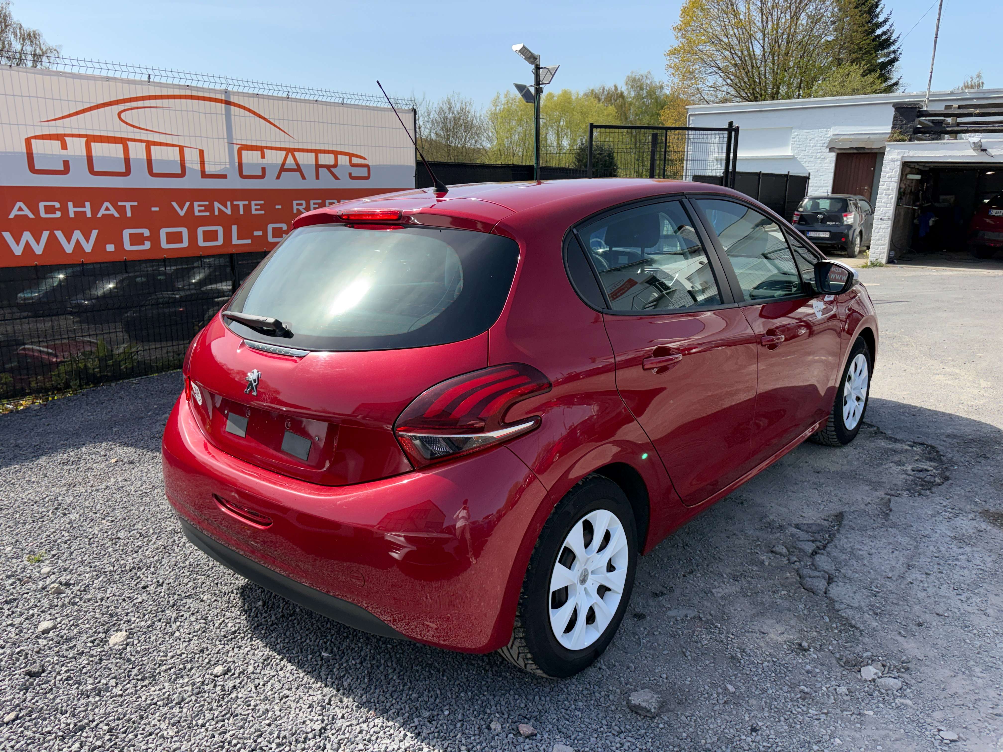 Peugeot 208 1.2i Like - EU6 - GARANTIE 1AN -