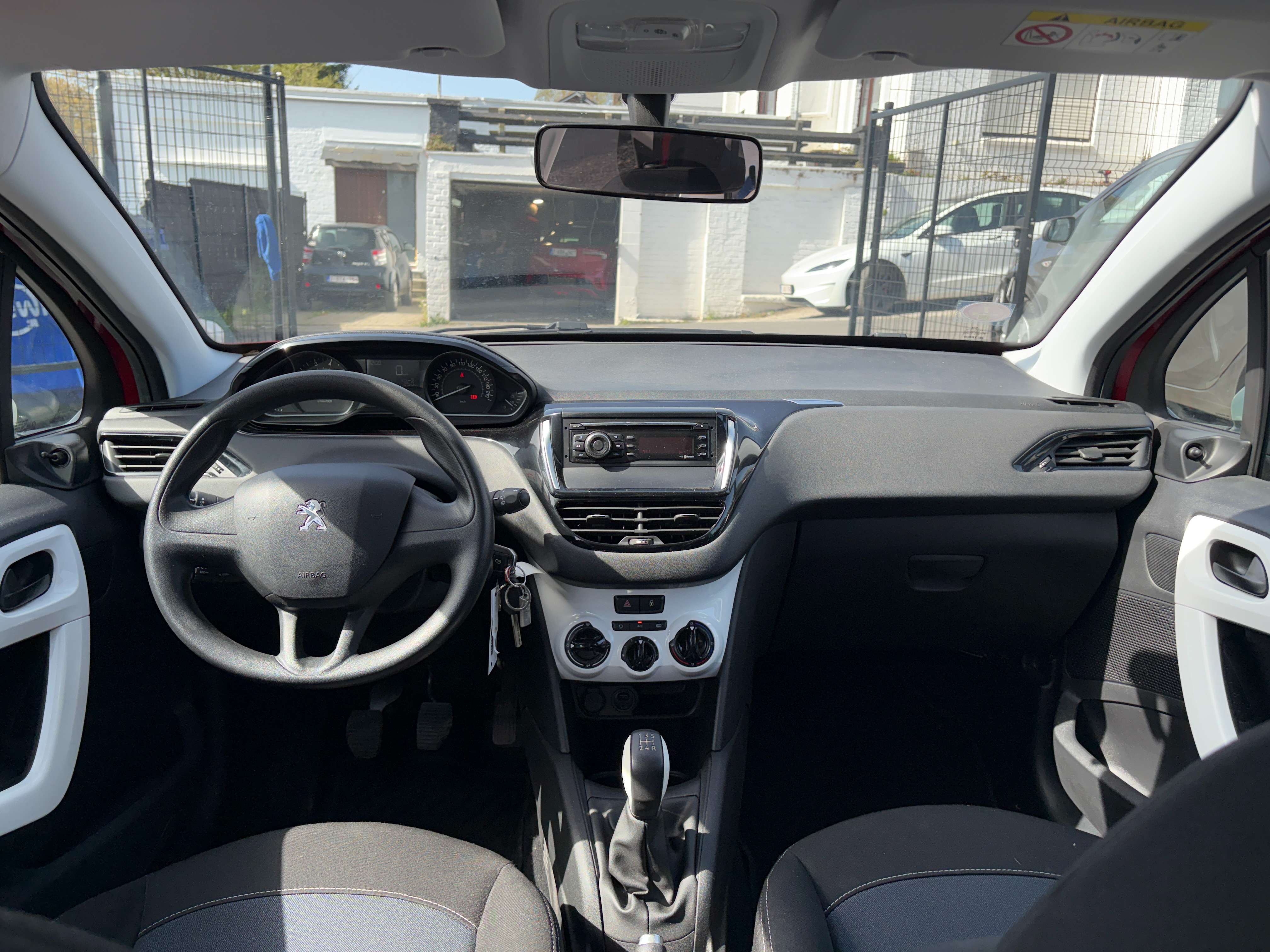 Peugeot 208 1.2i Like - EU6 - GARANTIE 1AN -
