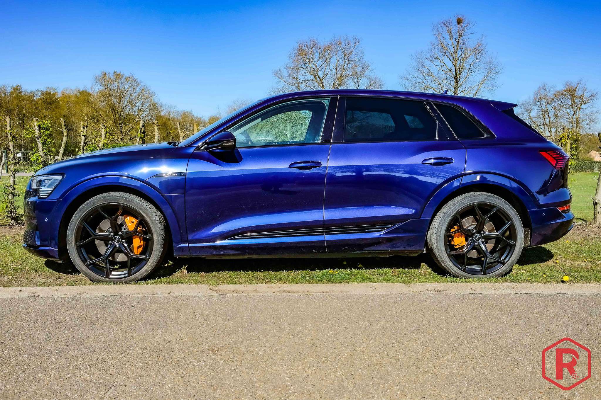 Audi e-tron 50 S line Competition ACC Matrix