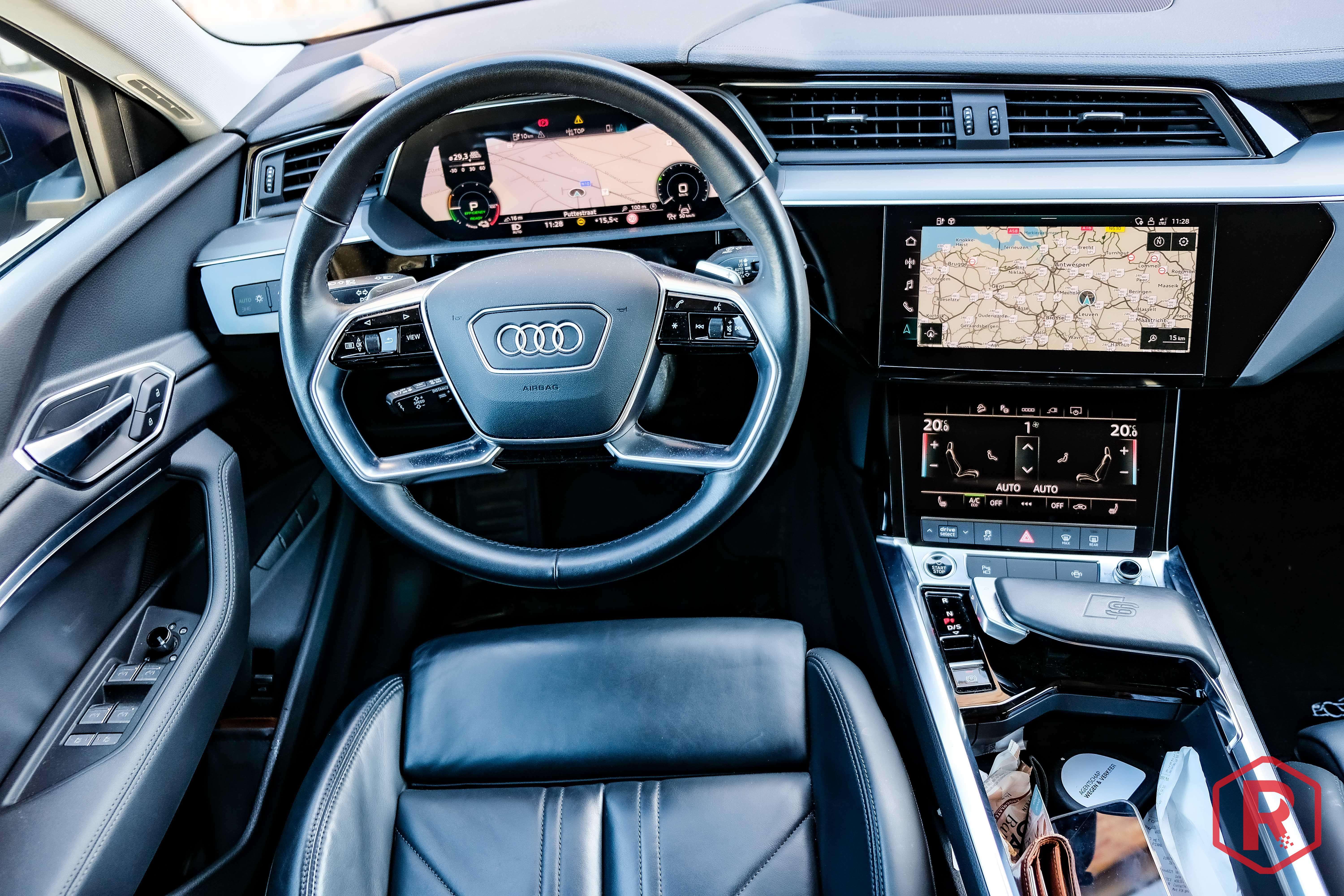 Audi e-tron 50 S line Competition ACC Matrix