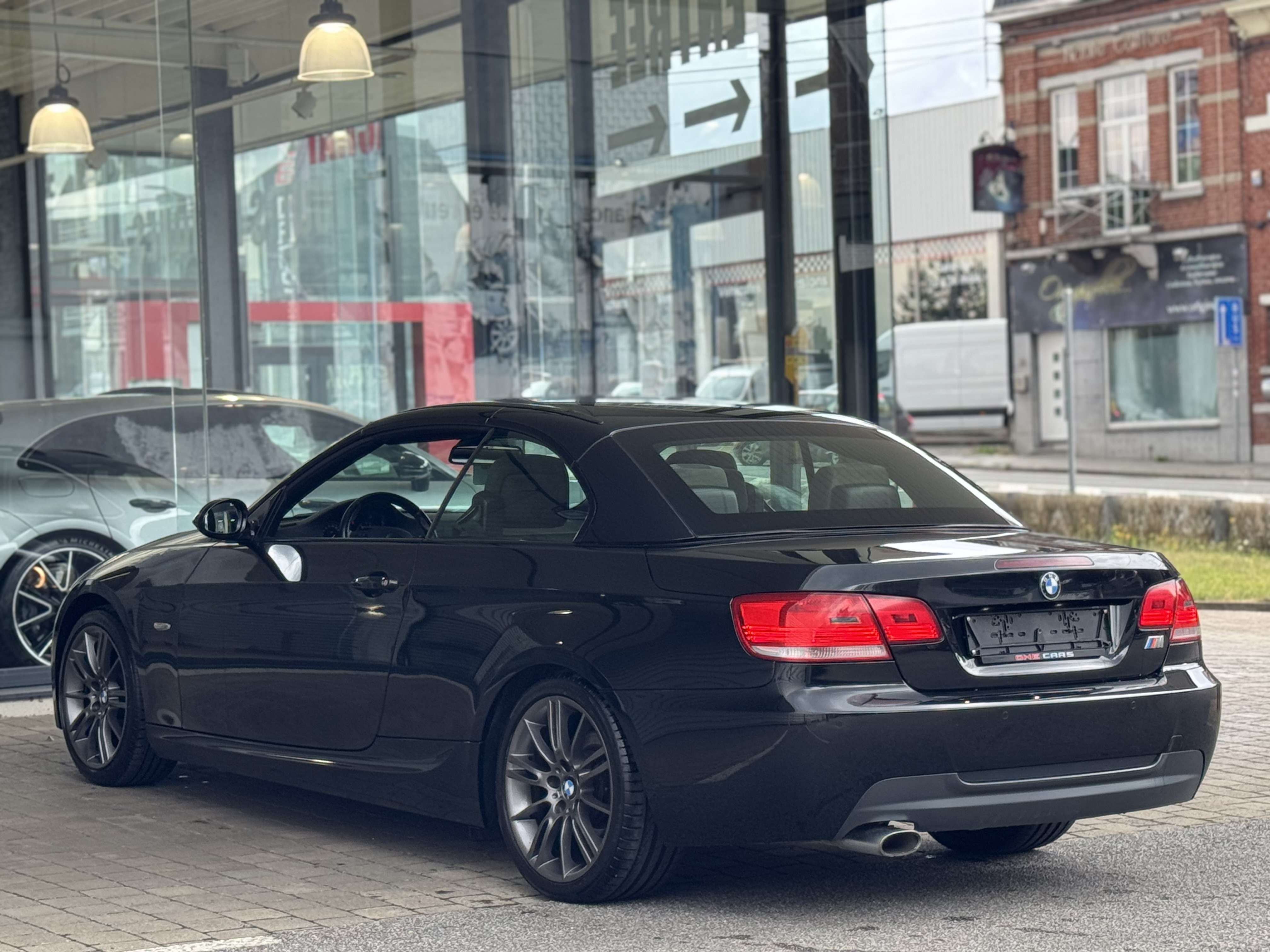 BMW 320 d CABRIO "PACK M" BIXENON-ALCANTARA-CLIM-PDC-JA18P-GAR 1AN