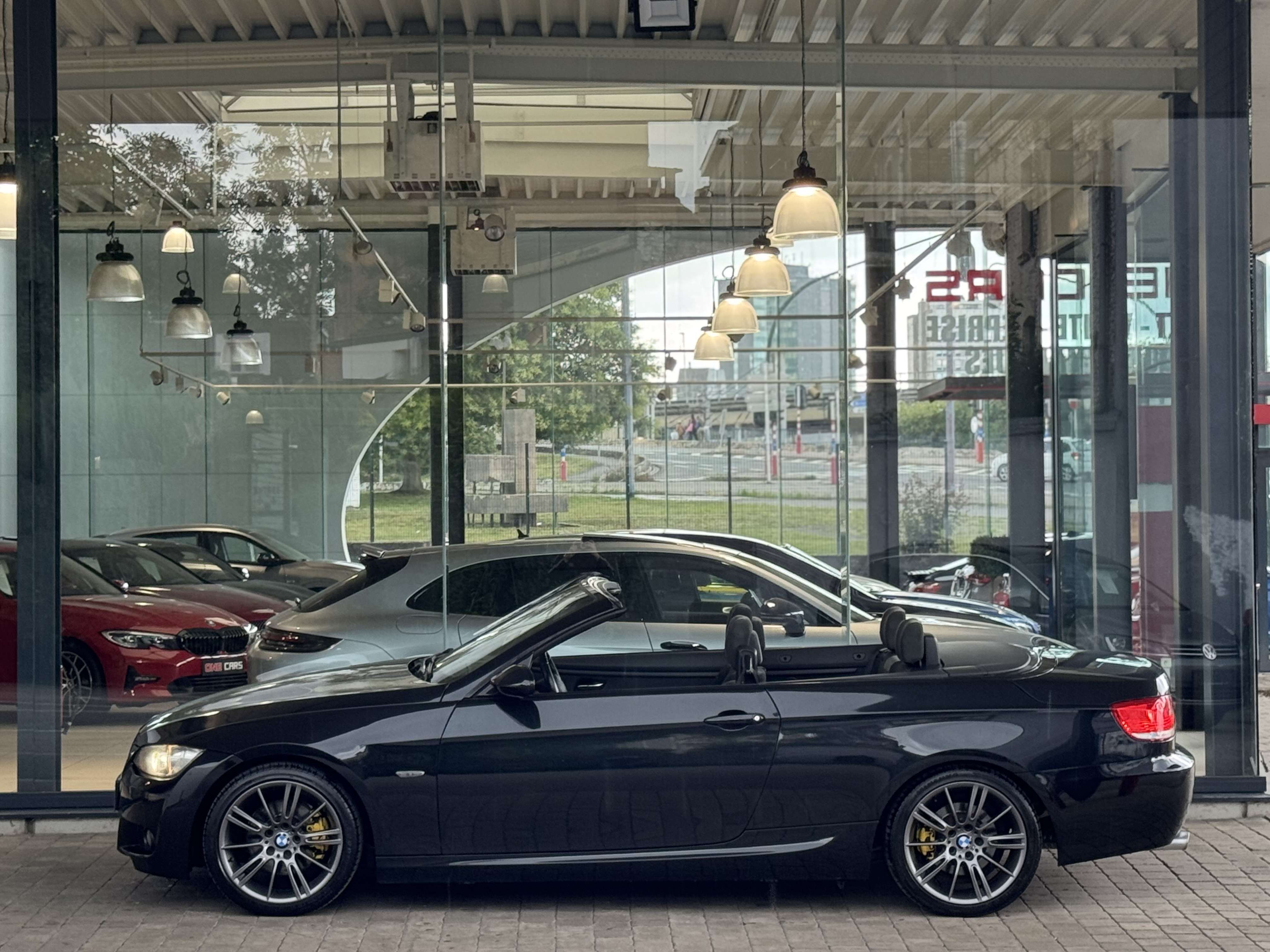 BMW 320 d CABRIO "PACK M" BIXENON-ALCANTARA-CLIM-PDC-JA18P-GAR 1AN