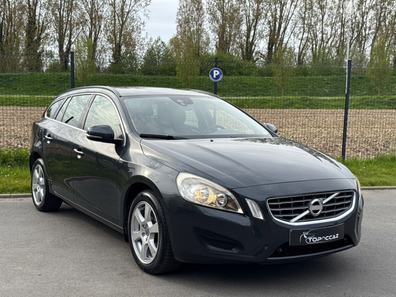 Volvo V60 T3 150CH MOMENTUM - 76.000KM * 1ERE MAIN * GARANTIE