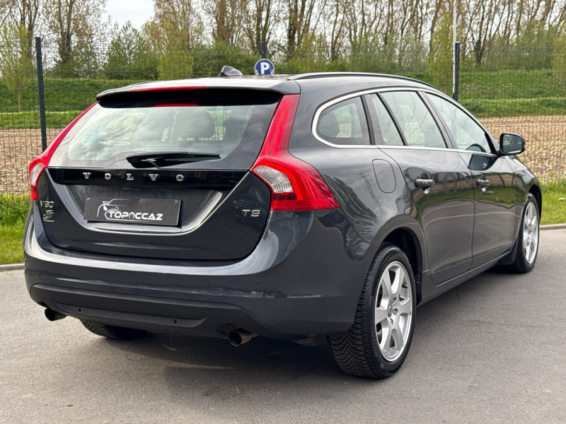 Volvo V60 T3 150CH MOMENTUM - 76.000KM * 1ERE MAIN * GARANTIE