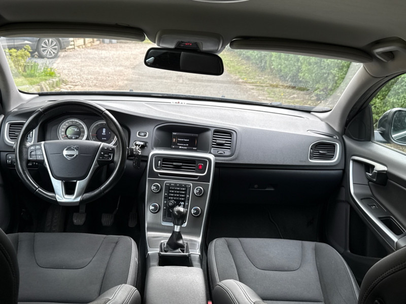 Volvo V60 T3 150CH MOMENTUM - 76.000KM * 1ERE MAIN * GARANTIE
