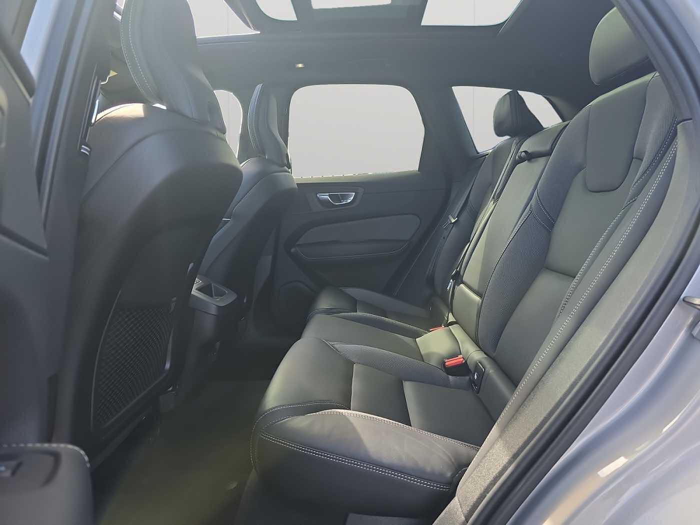 Volvo XC60 XC60 Plus, B4 Mild Hybrid, Diesel, Dark