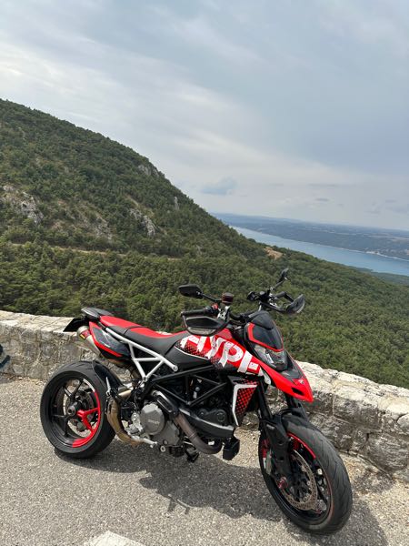 DUCATI HYPERMOTARD RVE