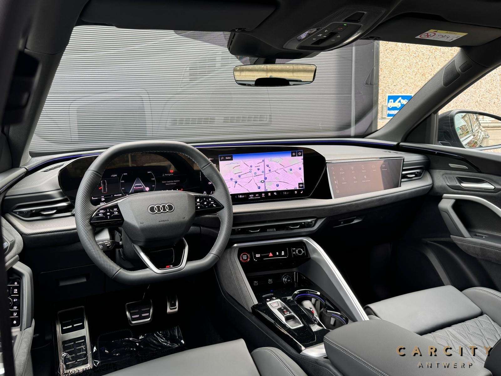 Audi SQ5 SQ5 3.0 V6 TFSI Quattro S tronic 2026 | MASSAGE | TREKHAAK | PANO | HUD | CARBON | OLED | PASSAGIER SCHERM | B&O | 360° |