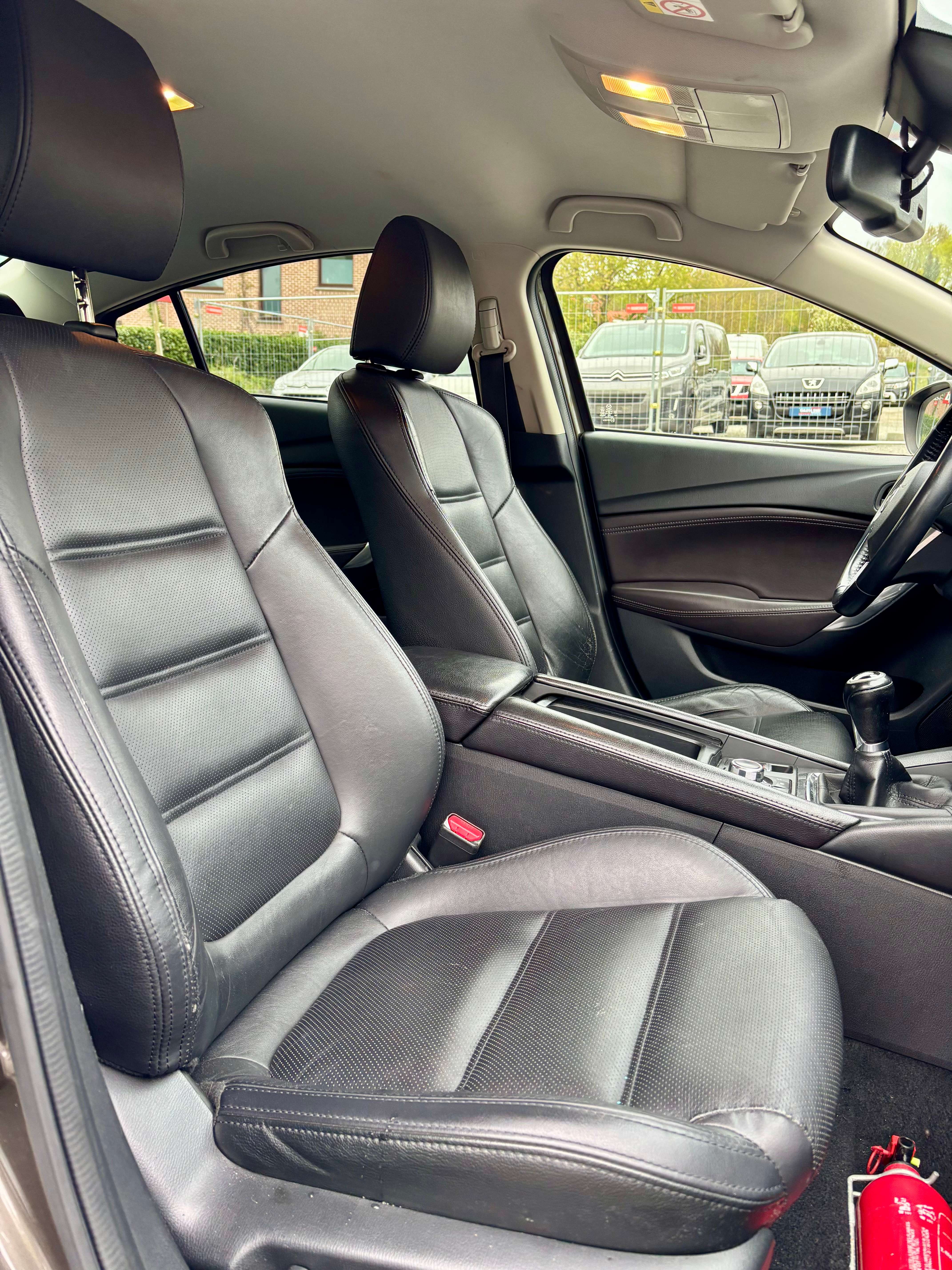 Mazda 6 6 2.2 D Skydrive BV6m car-pass Belge