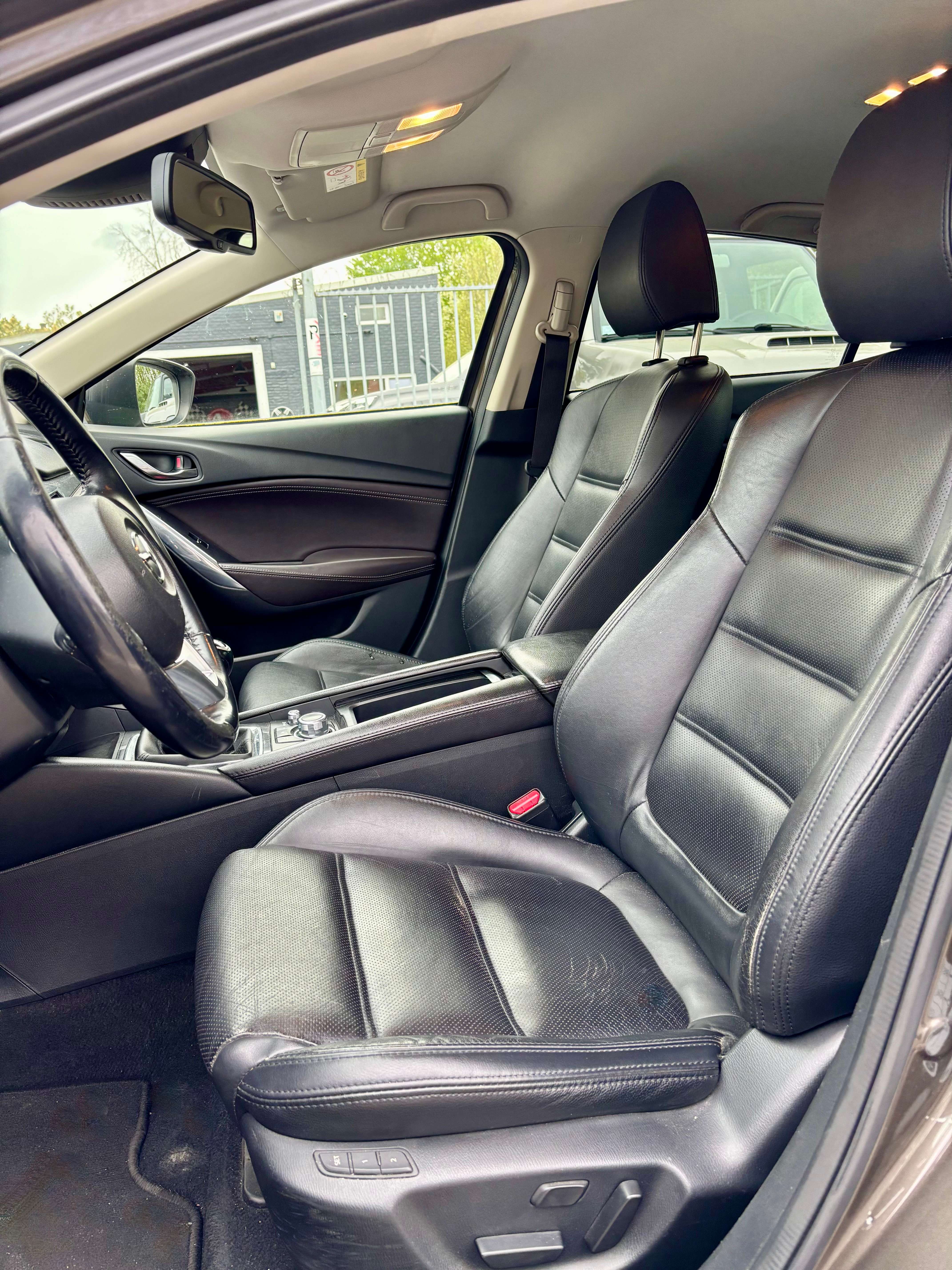 Mazda 6 6 2.2 D Skydrive BV6m car-pass Belge