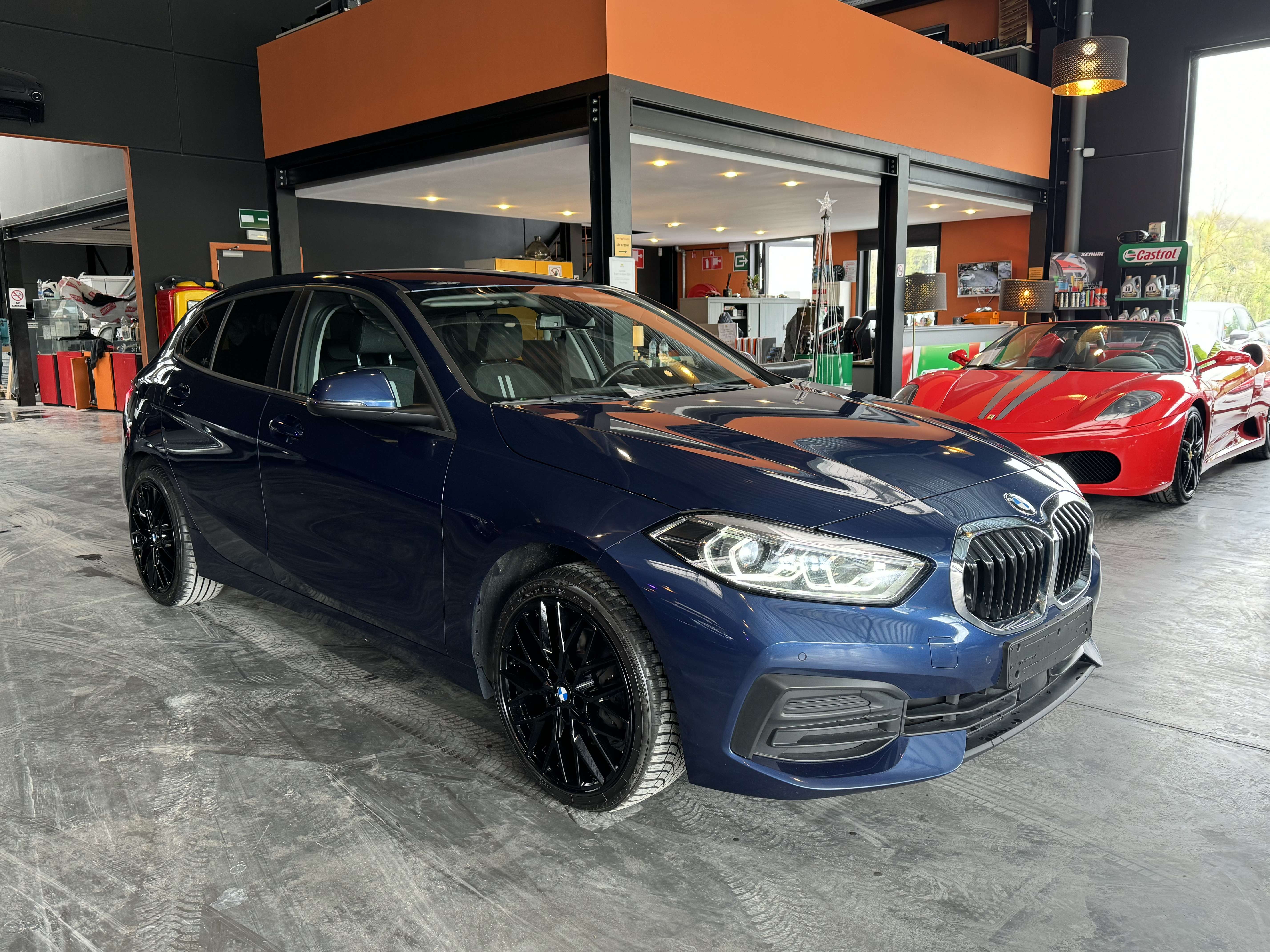 BMW 118 d (EURO6d.I.F) COCKPIT DIGI - CARPLAY - AC - JANTE 18P
