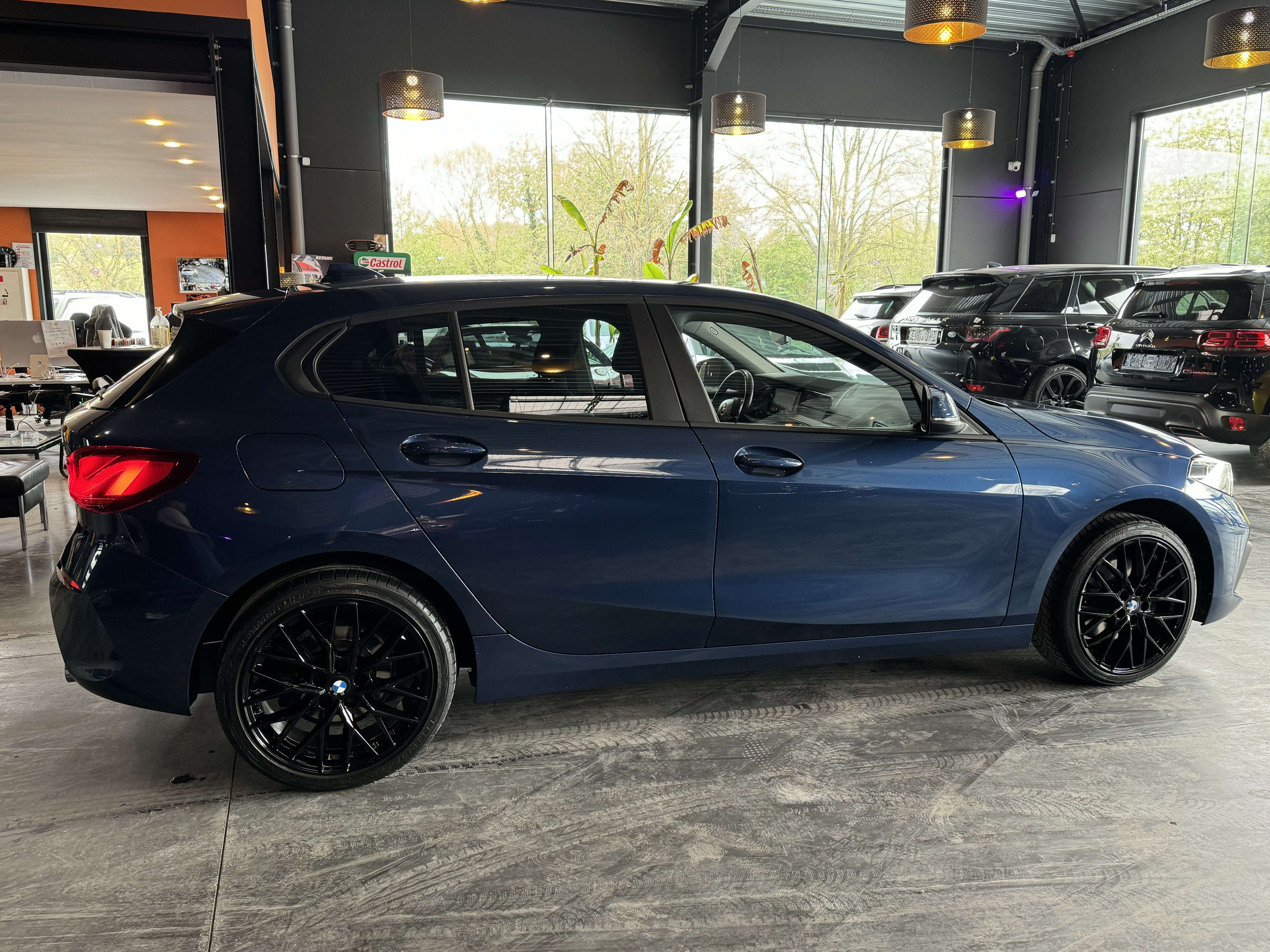 BMW 118 d (EURO6d.I.F) COCKPIT DIGI - CARPLAY - AC - JANTE 18P