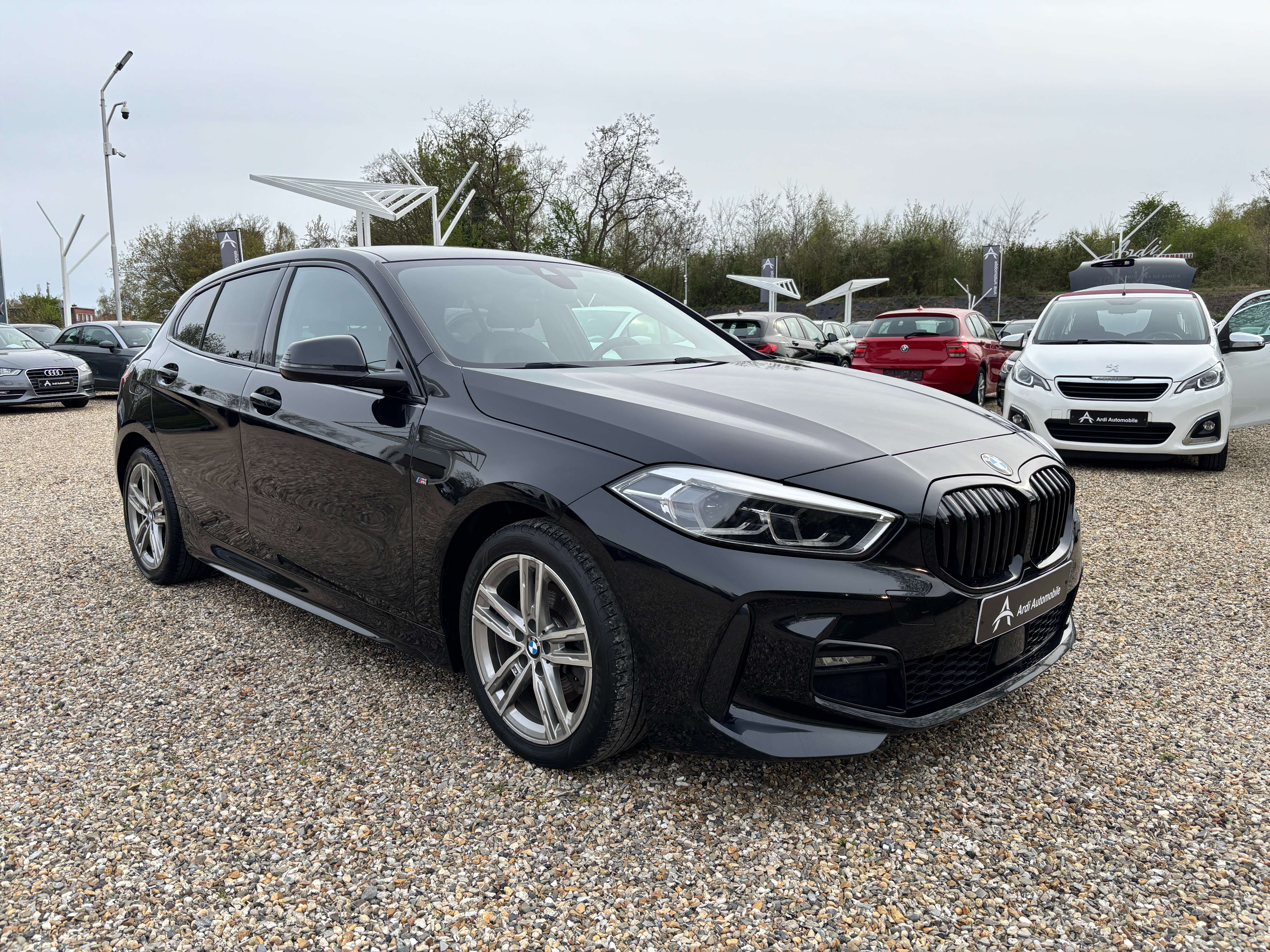 BMW 118 d *PACK M*CARPLAY*CAMERA*LED*1ER PROPRIO*GARANTIE*