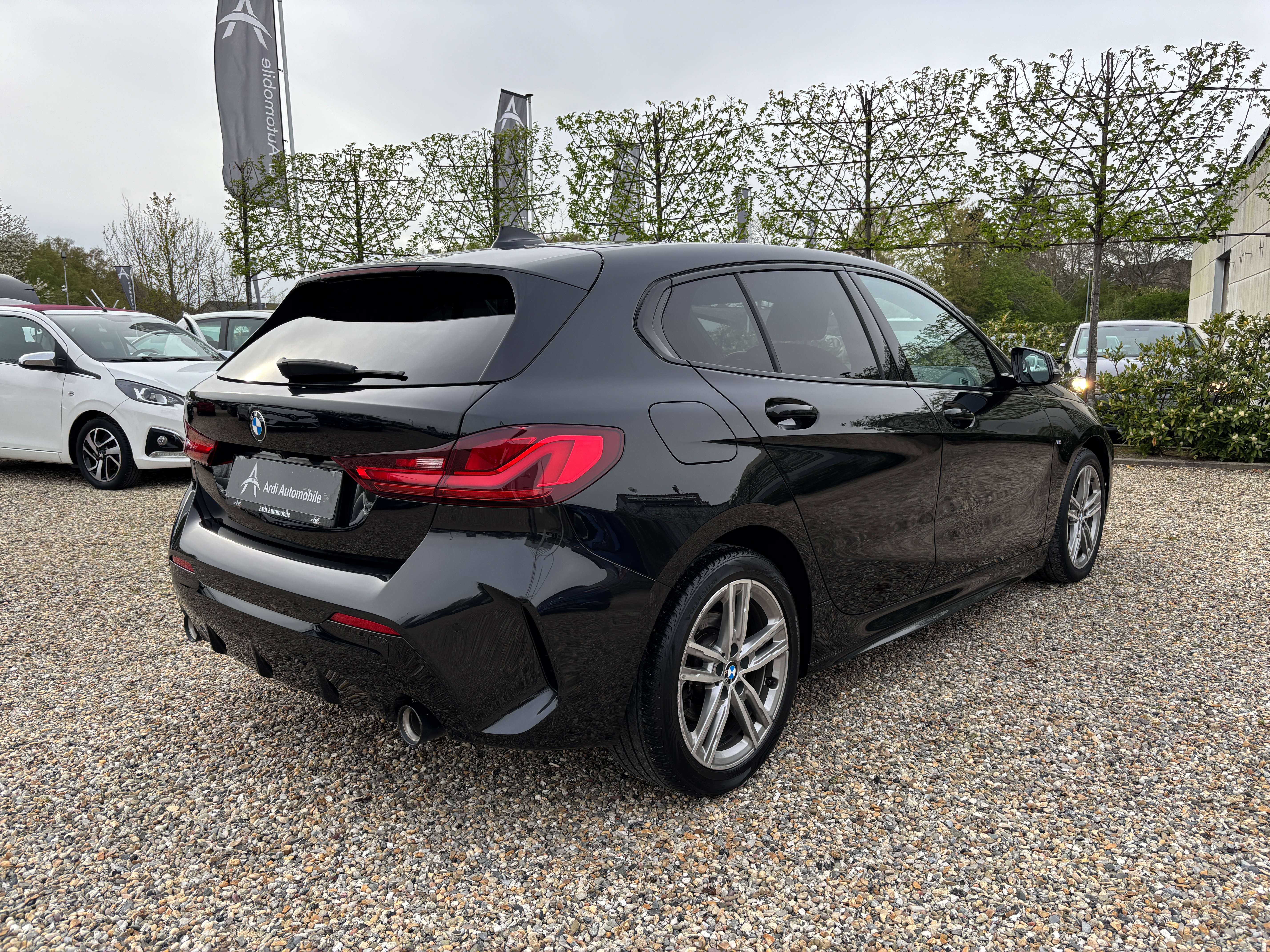 BMW 118 d *PACK M*CARPLAY*CAMERA*LED*1ER PROPRIO*GARANTIE*