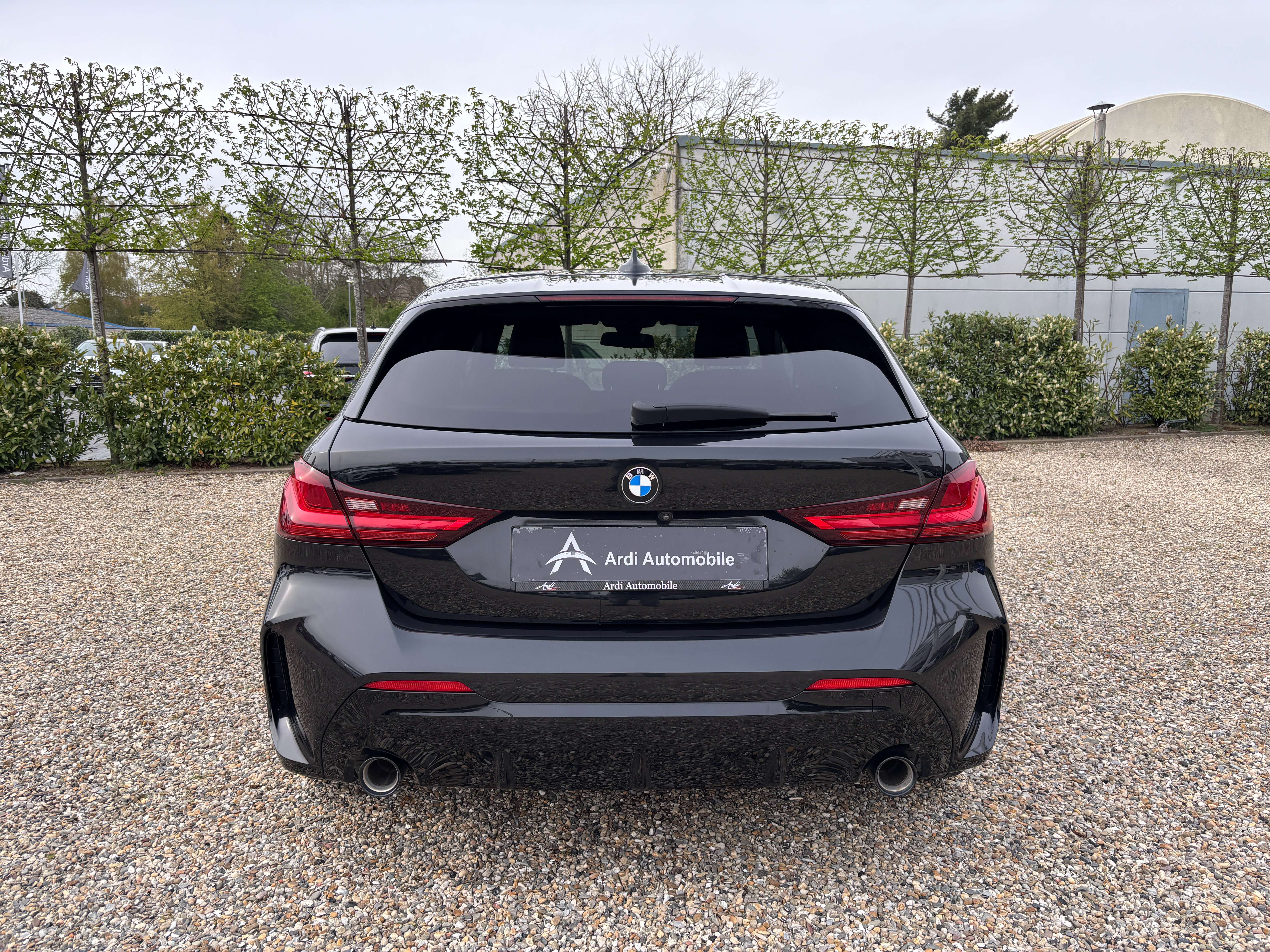 BMW 118 d *PACK M*CARPLAY*CAMERA*LED*1ER PROPRIO*GARANTIE*