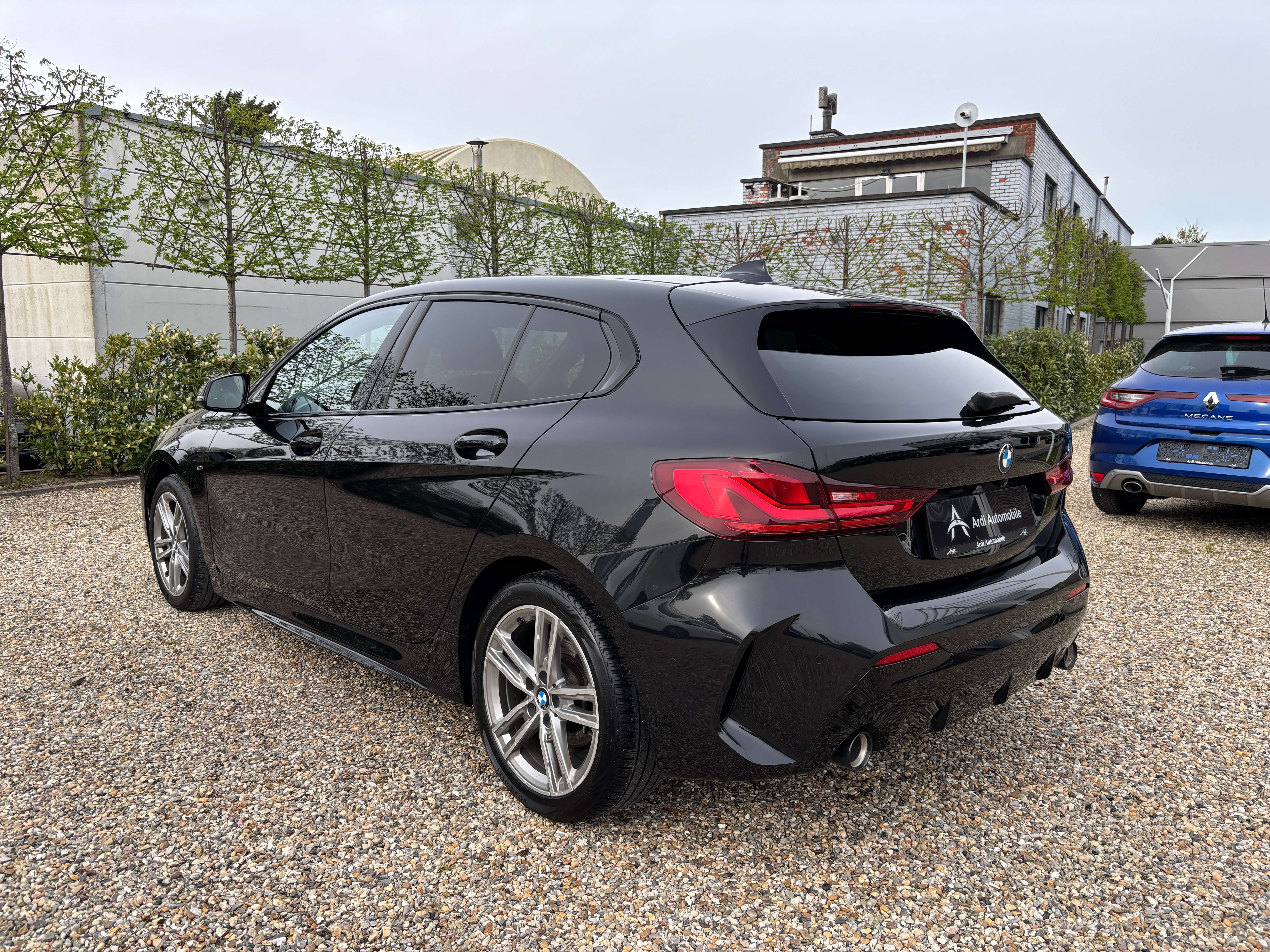BMW 118 d *PACK M*CARPLAY*CAMERA*LED*1ER PROPRIO*GARANTIE*