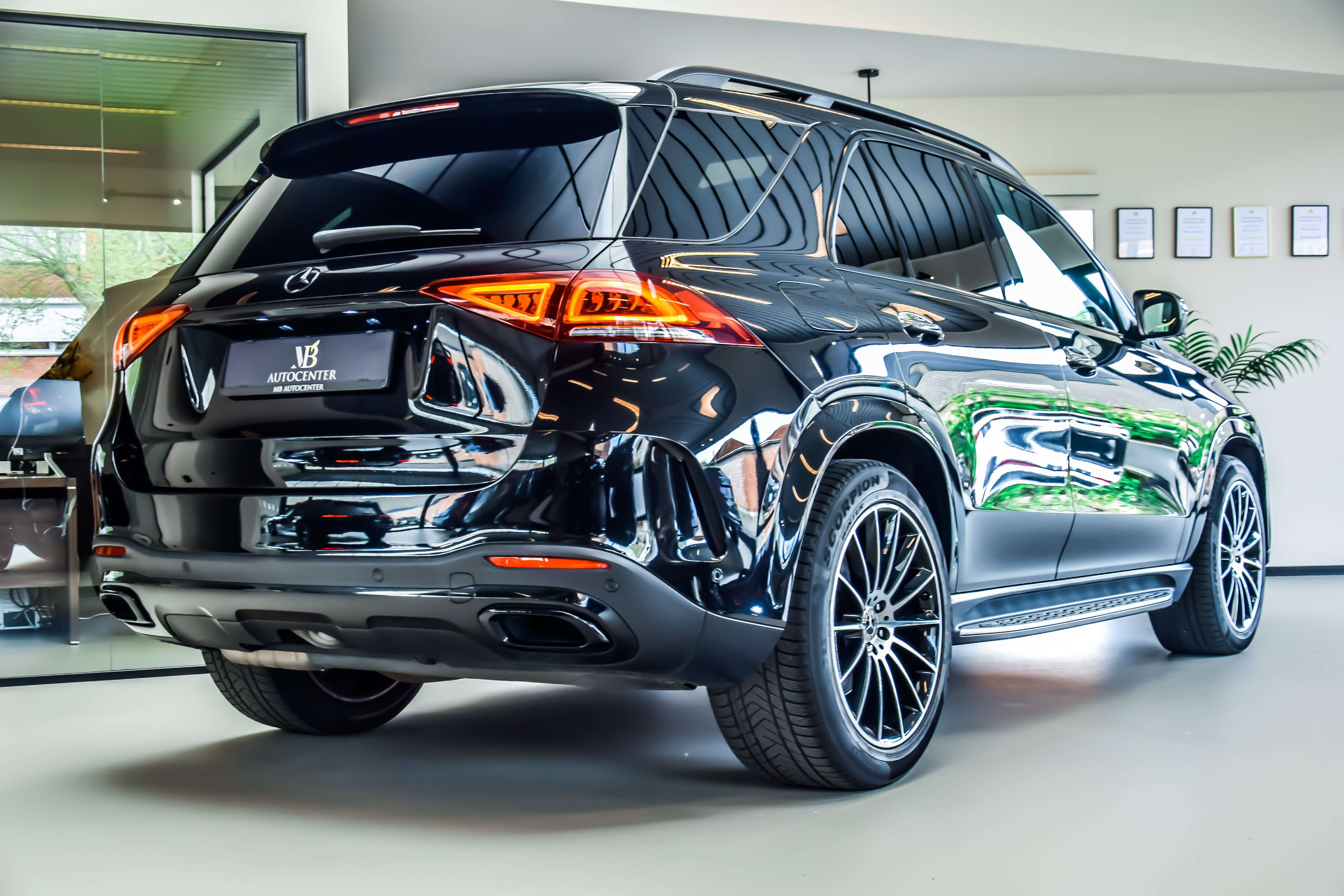Mercedes-Benz GLE 300 d AMG-Line Night Edition 02/2020 - Full Option!!