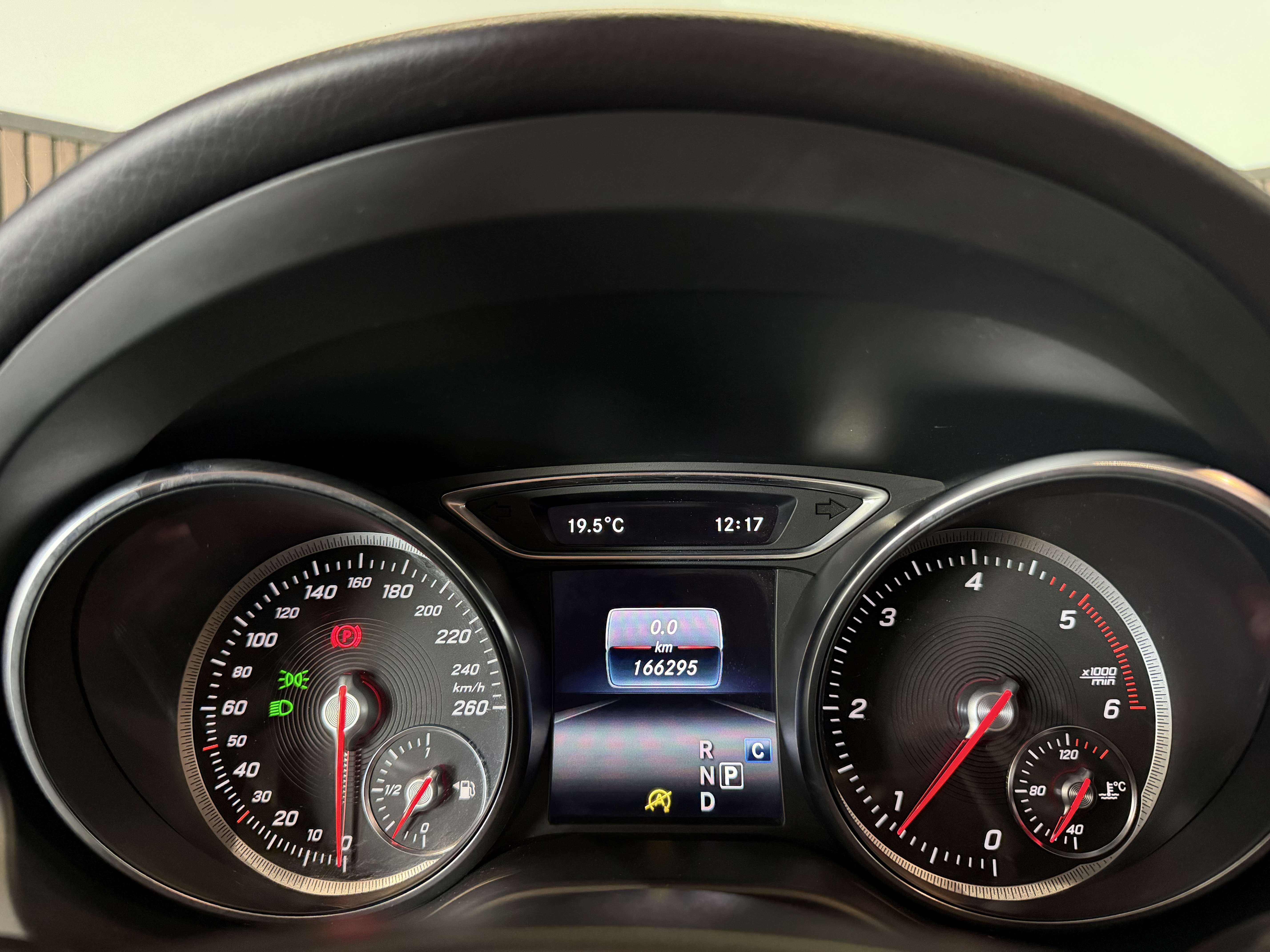 Mercedes-Benz CLA 180 d Business Solution - AUTOMATIQUE - GARANTIE 12MOIS