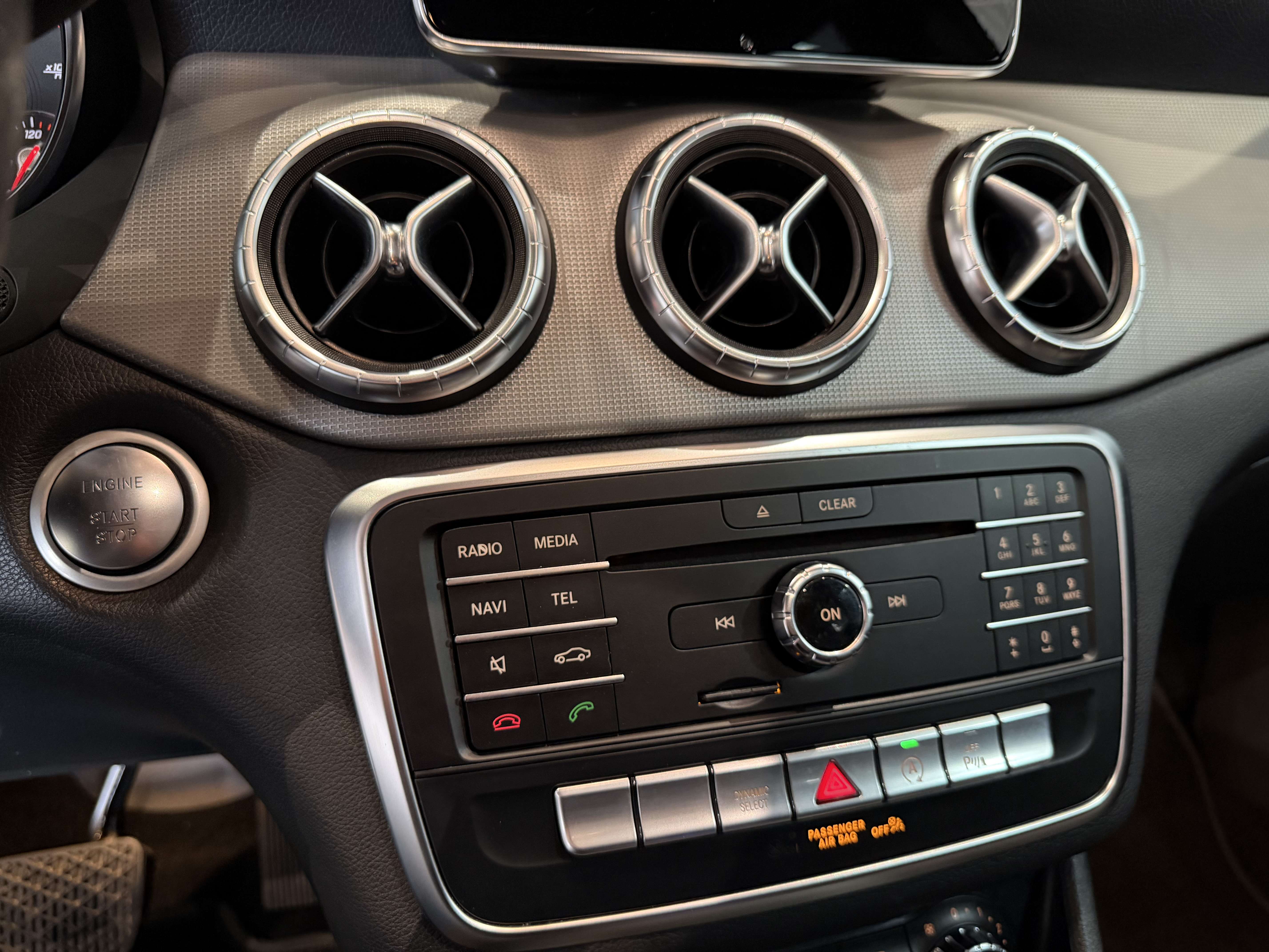 Mercedes-Benz CLA 180 d Business Solution - AUTOMATIQUE - GARANTIE 12MOIS