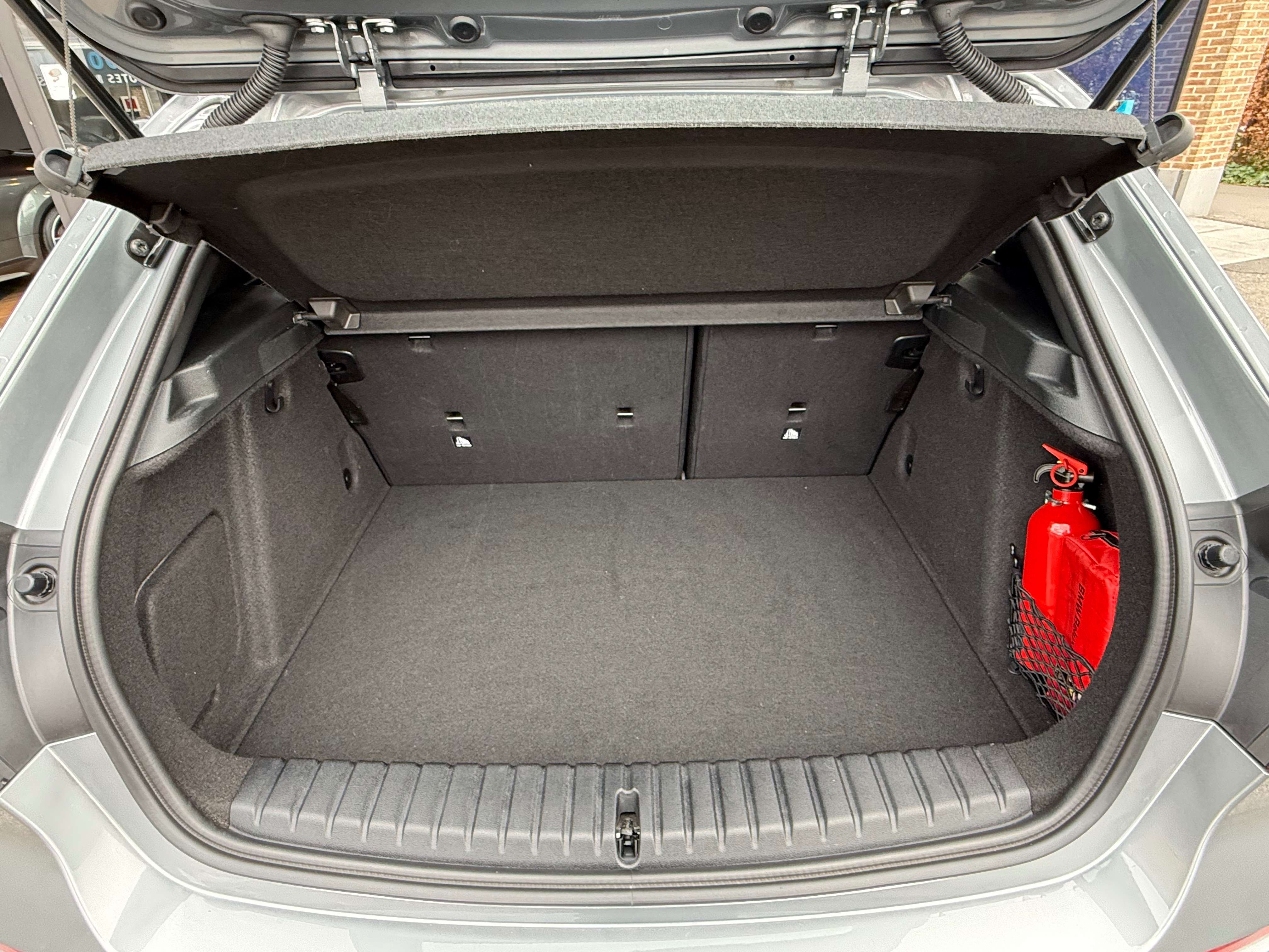 BMW 118 iA OPF Volant M I S.chauff I Led I CarPlay