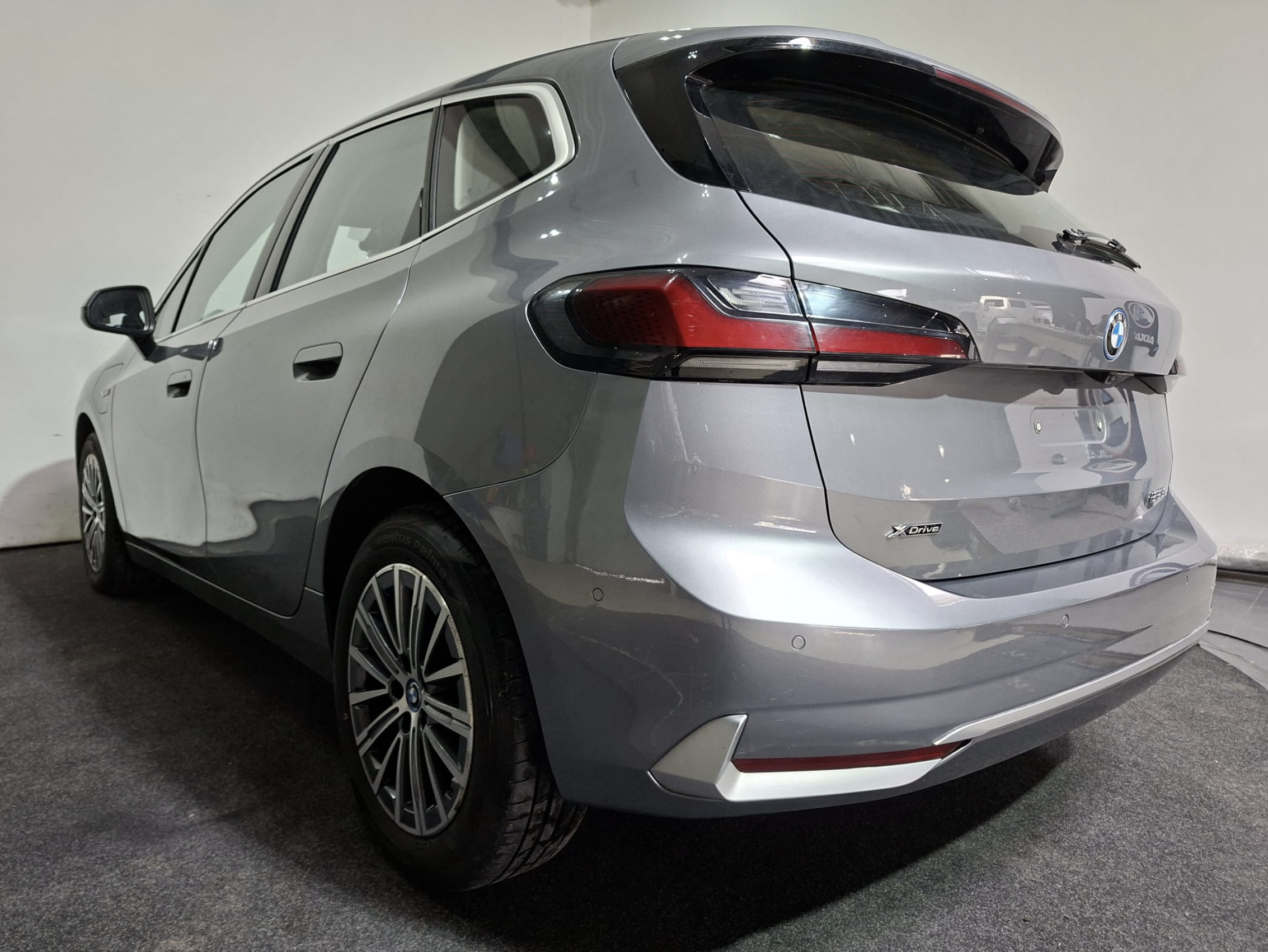 BMW 225 225e XDRIVE I 2 JAAR GRATIS ONDERHOUDI | Nav | Hybride | Leder | Led | Automaat