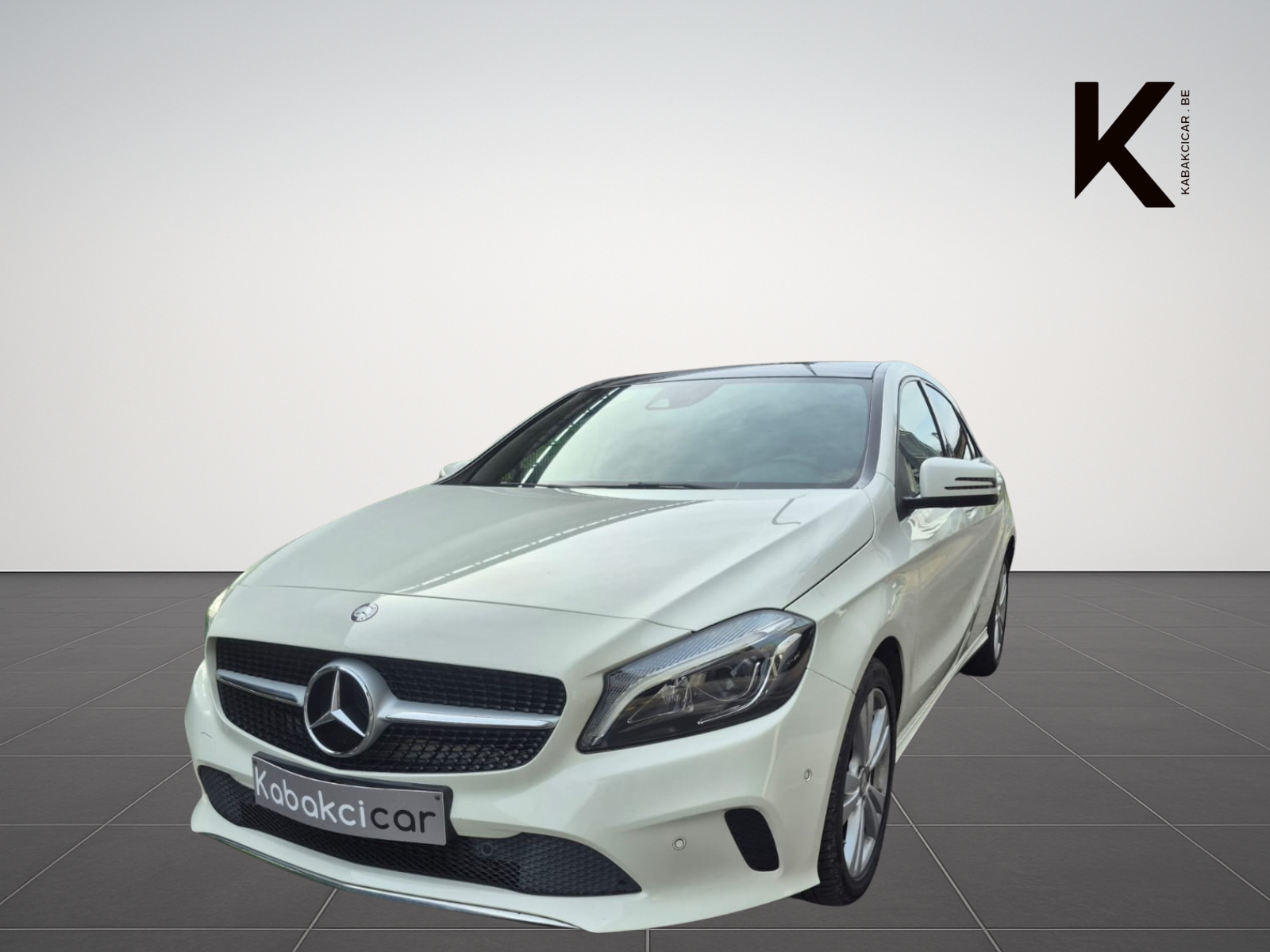 Mercedes-Benz A 180 Sensation - Premium Accessible et Petit Budget - Garantie 12 Mois avec Entretien Effectué - Dispo Rapide - Zone LEZ Ok