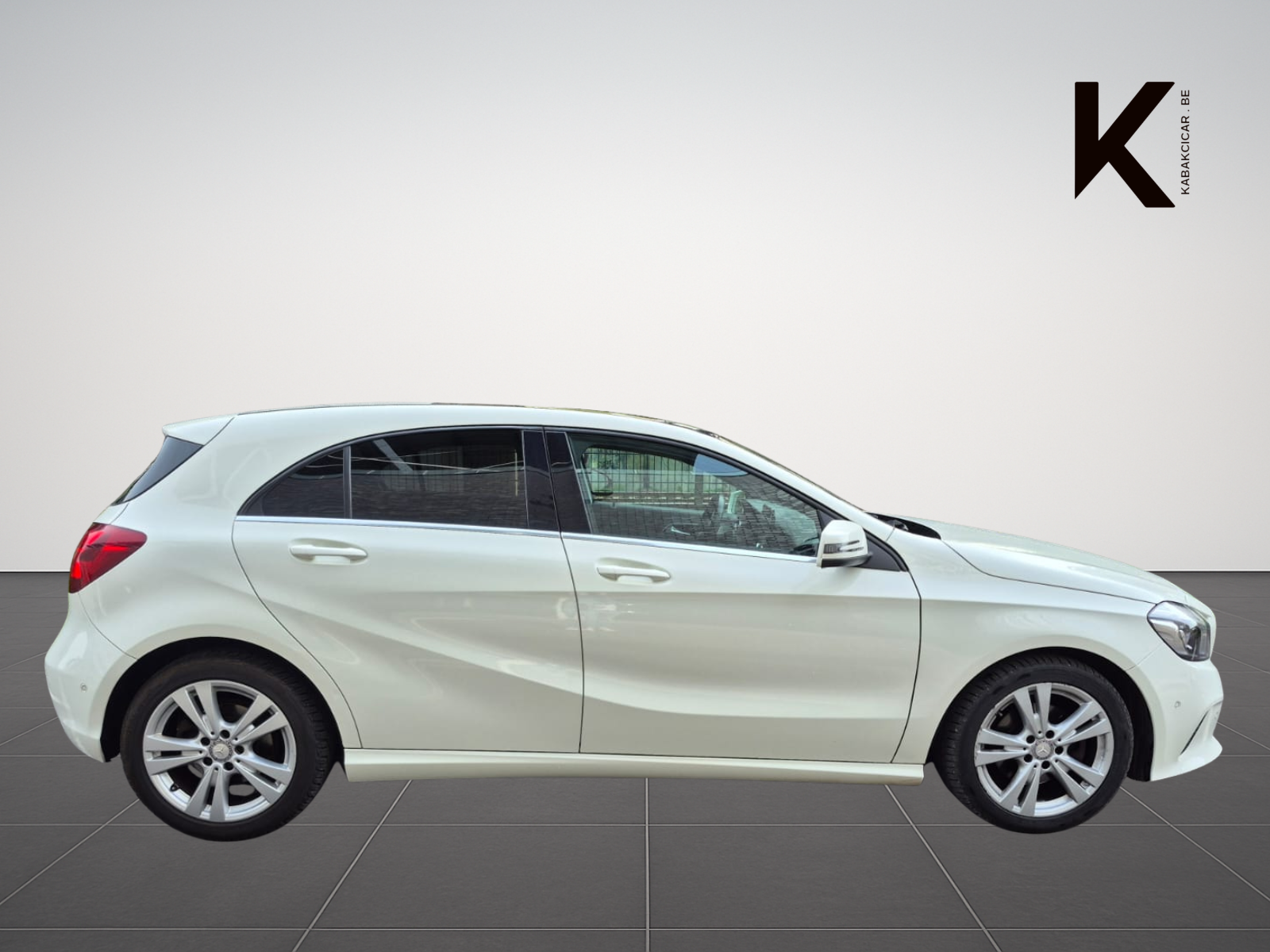 Mercedes-Benz A 180 Sensation - Premium Accessible et Petit Budget - Garantie 12 Mois avec Entretien Effectué - Dispo Rapide - Zone LEZ Ok